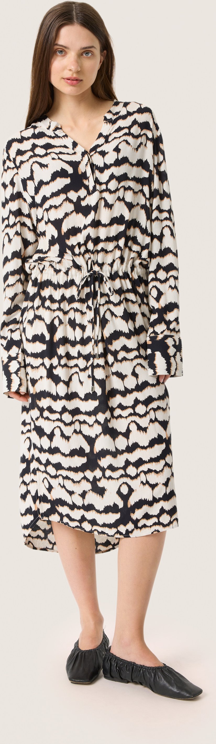 Kleid Relaxed fit black offwhite