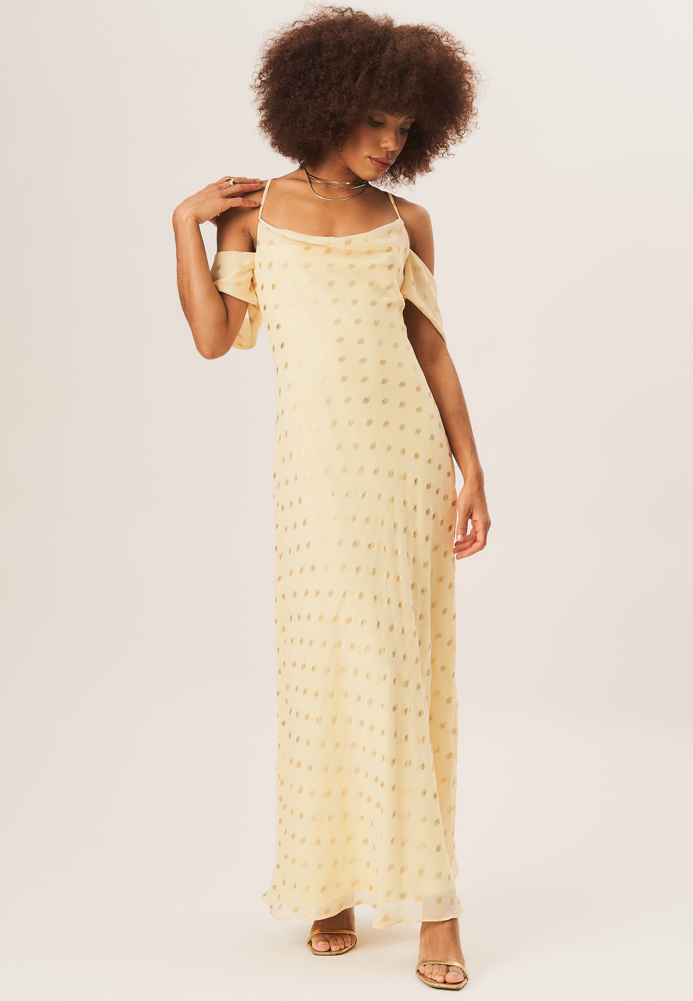 Rollkragen Maxikleid mit fallenden Ärmeln und Folie