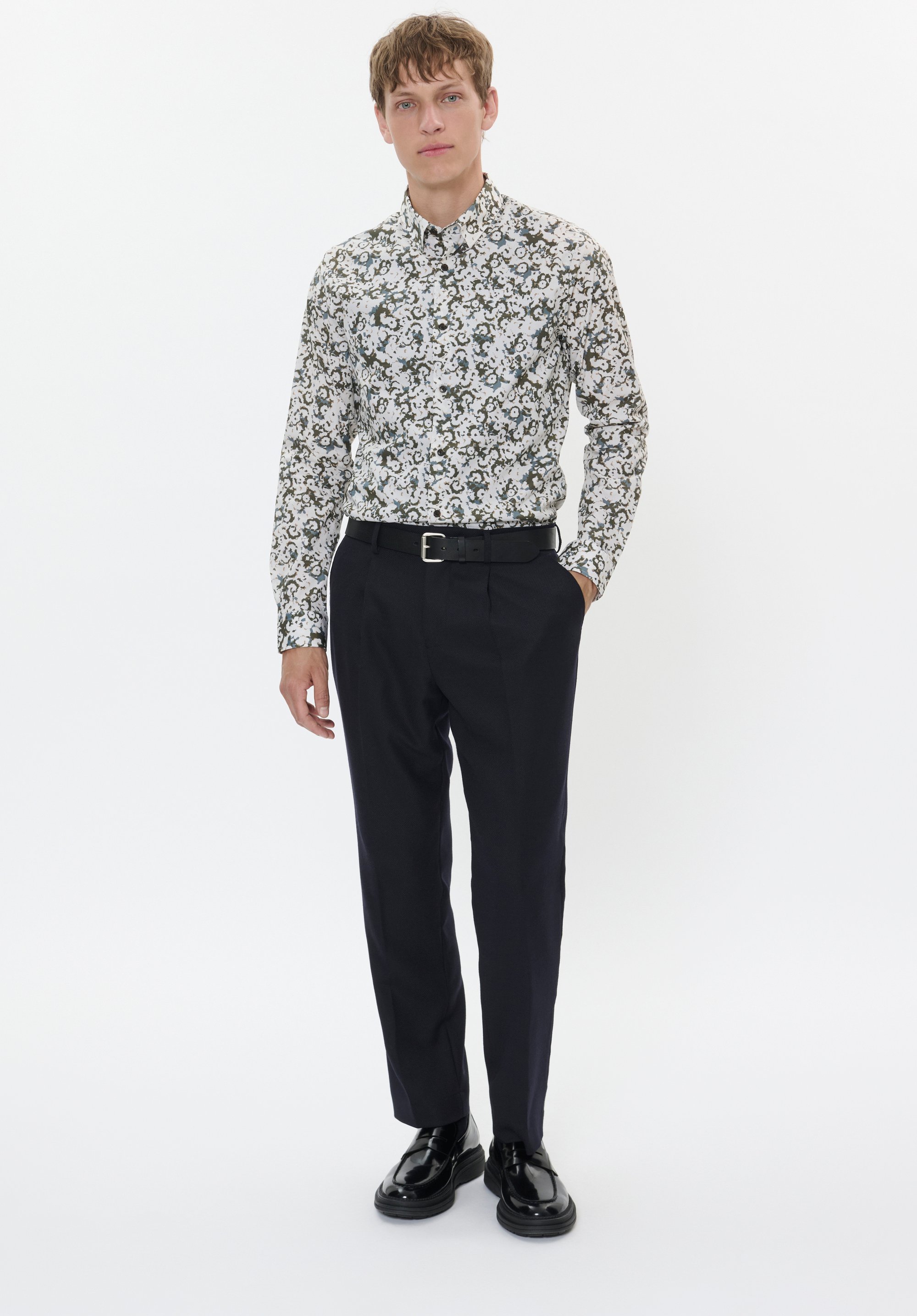 Langarm - Hemd MAtrostol Gerade Passform khaki