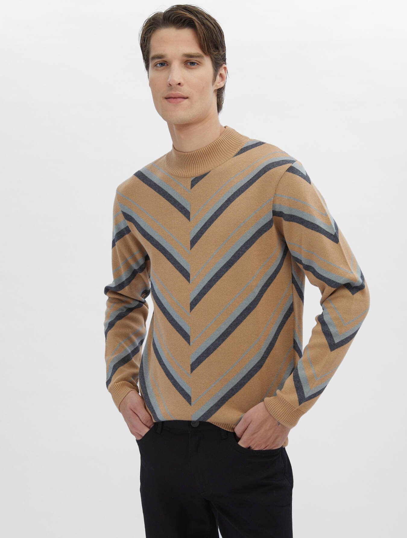 Gemusterter Strickpullover aus Baumwollmischung