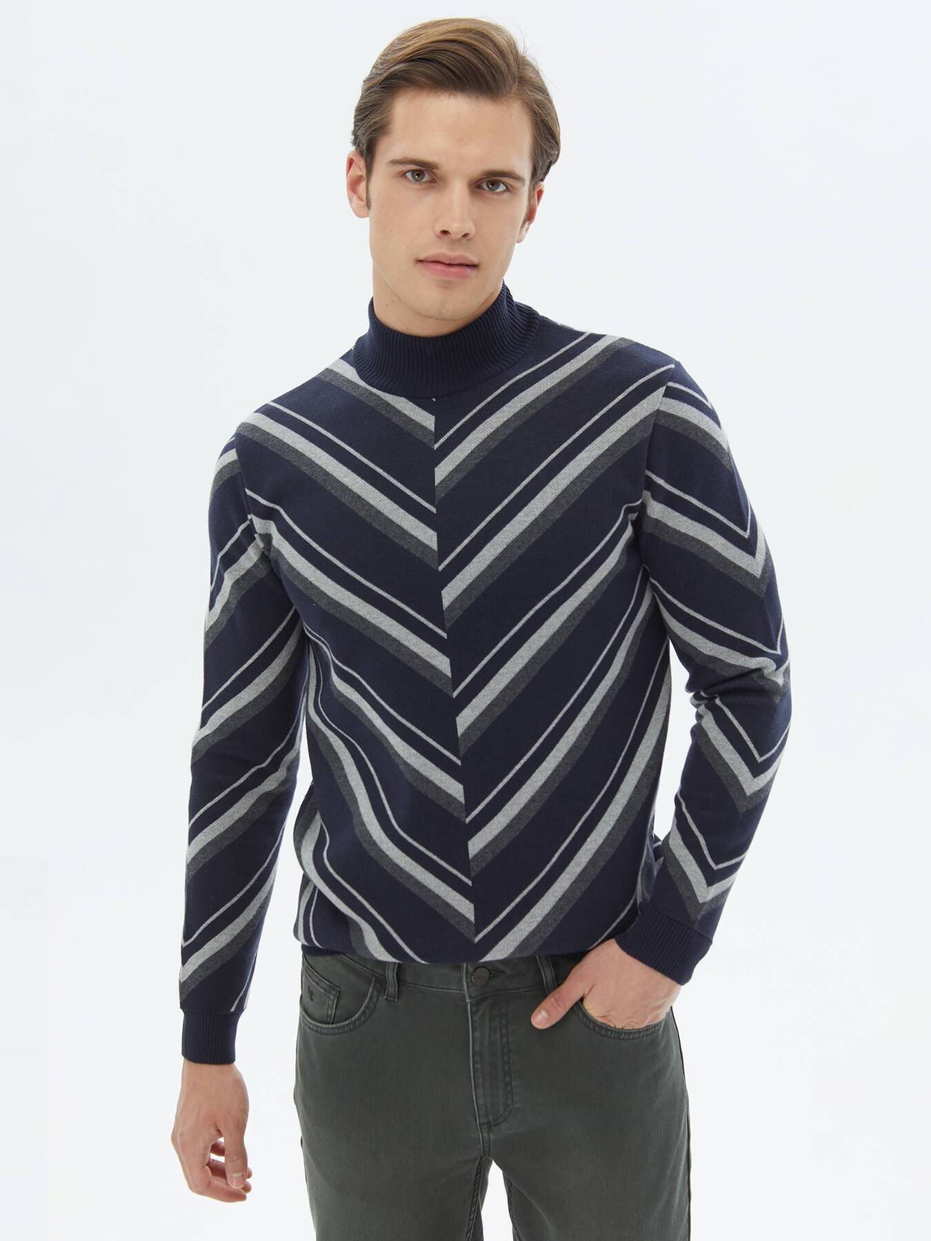 Gemusterter Strickpullover aus Baumwollmischung