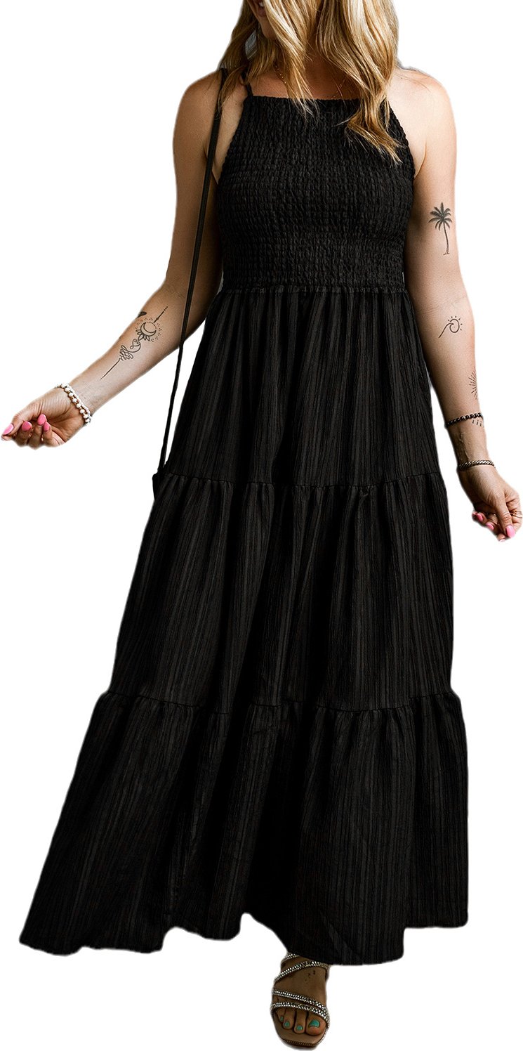 Gestuftes Smock-Maxi-Kleid