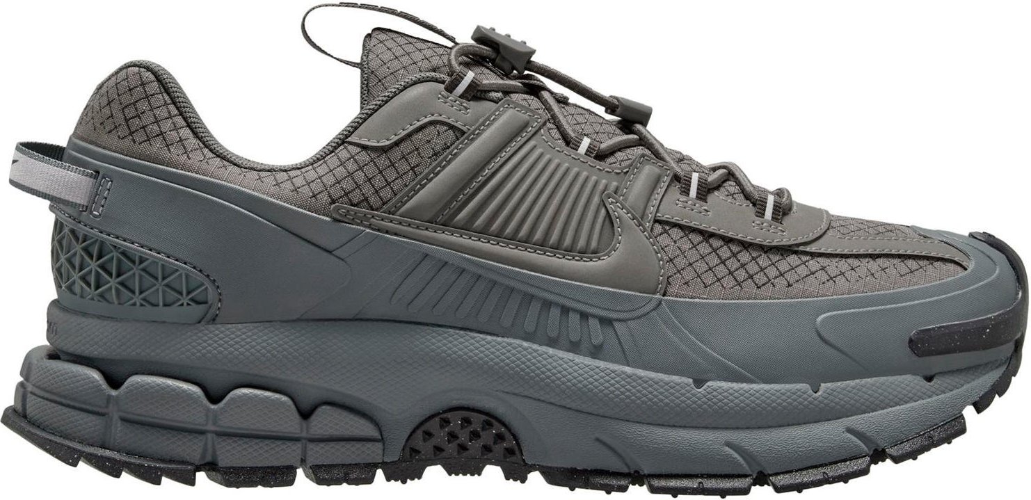 NIKE ZOOM VOMERO ROAM