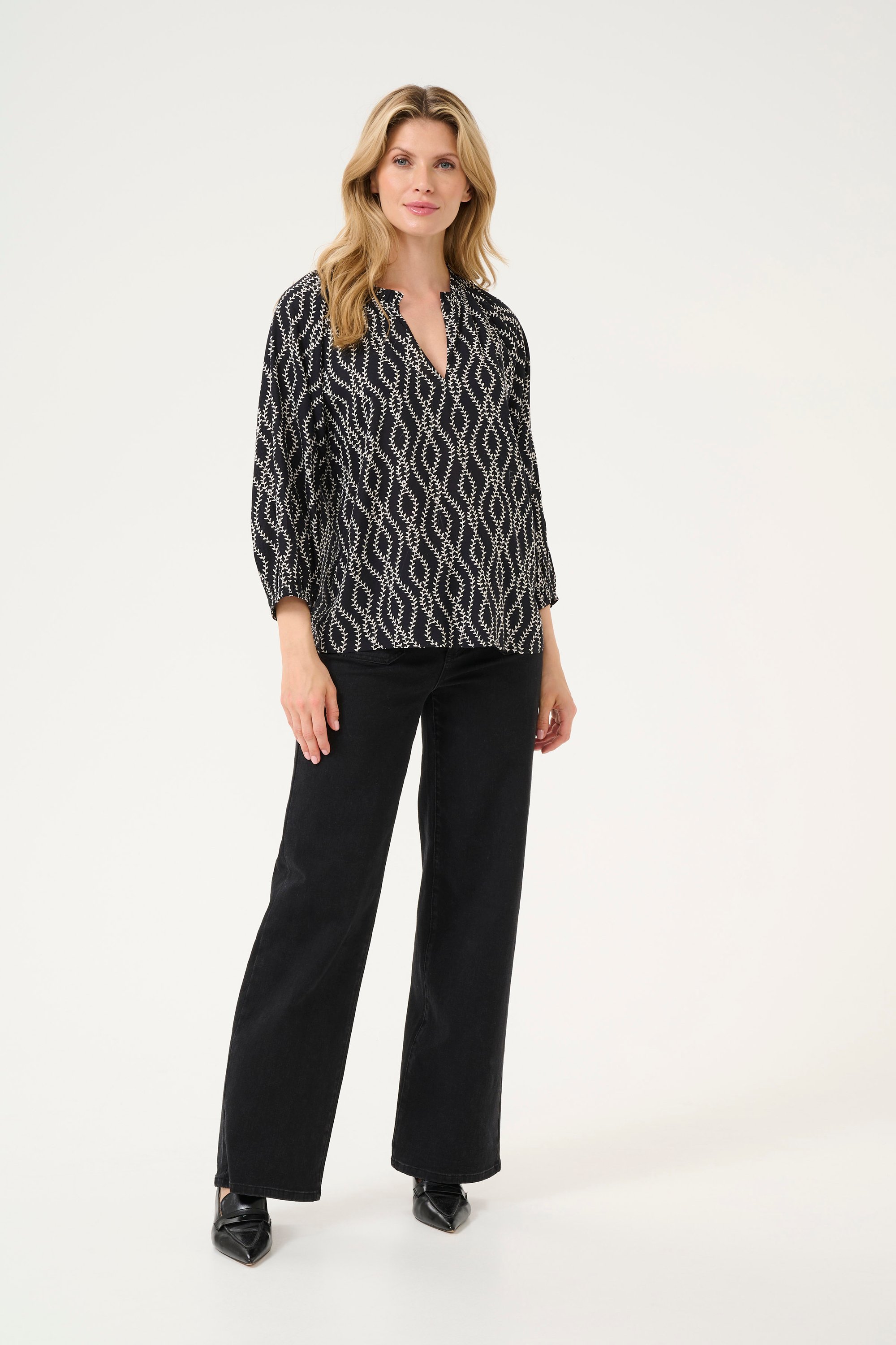 Thumbnail - Langarm-Bluse Regular fit Black/Chalk Print black white