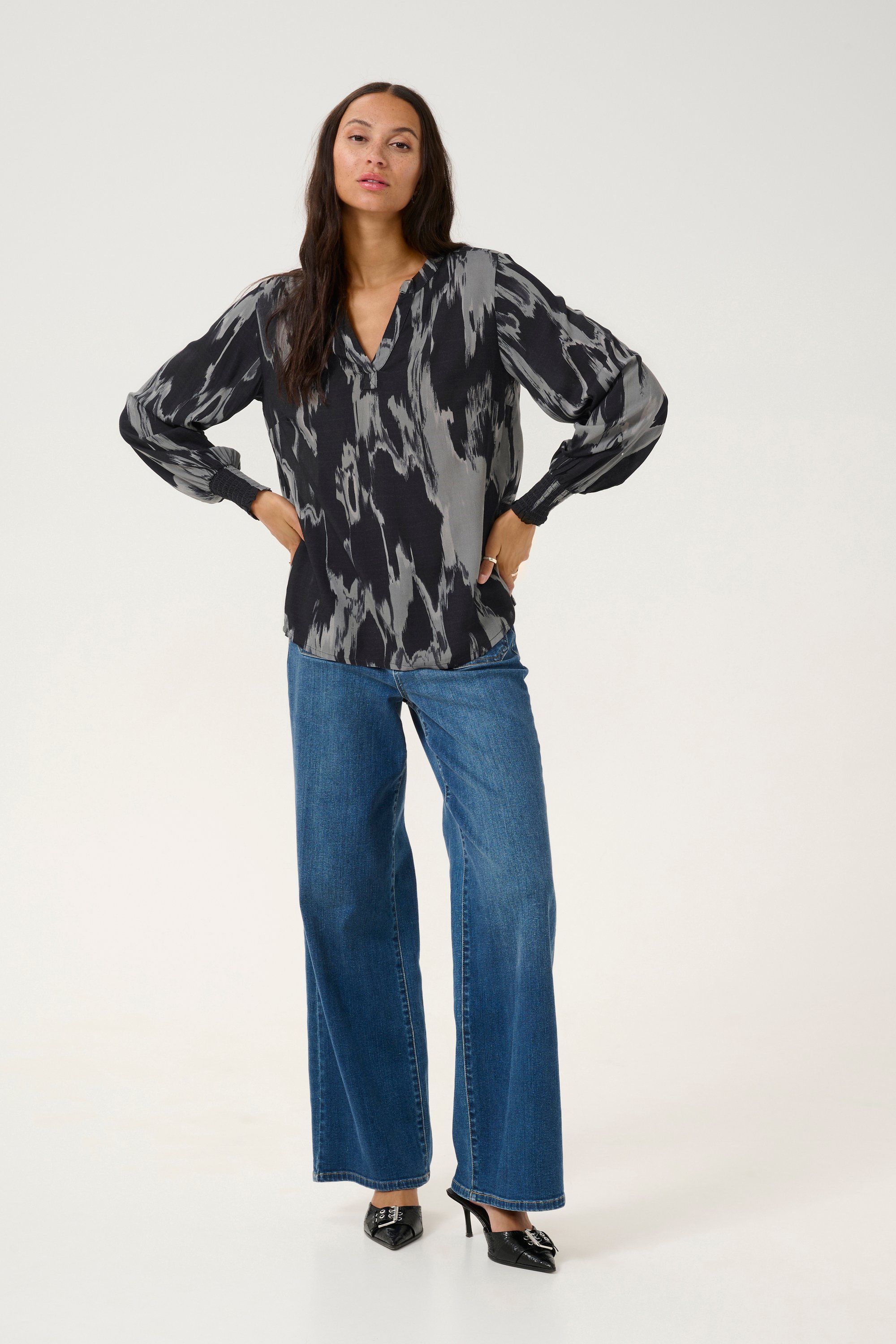 Langarm-Bluse Regular fit Black/White Graphic Print black white