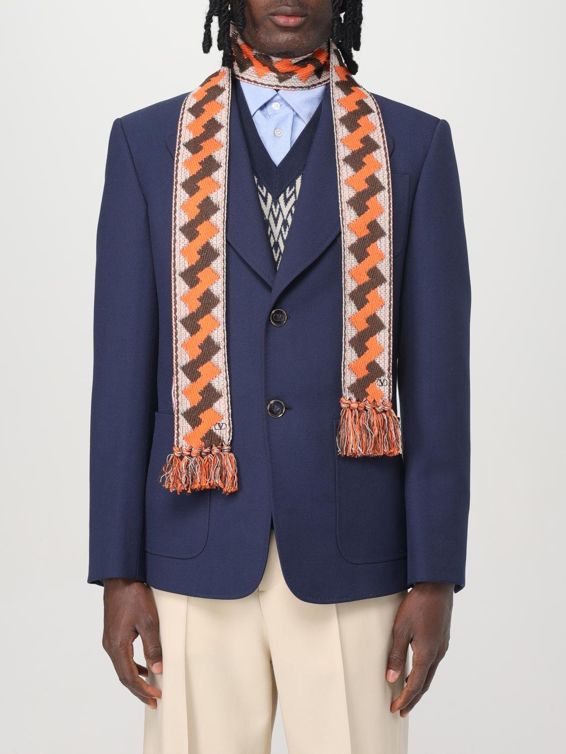 Geometrischer Wollschal mit Fransen_detail