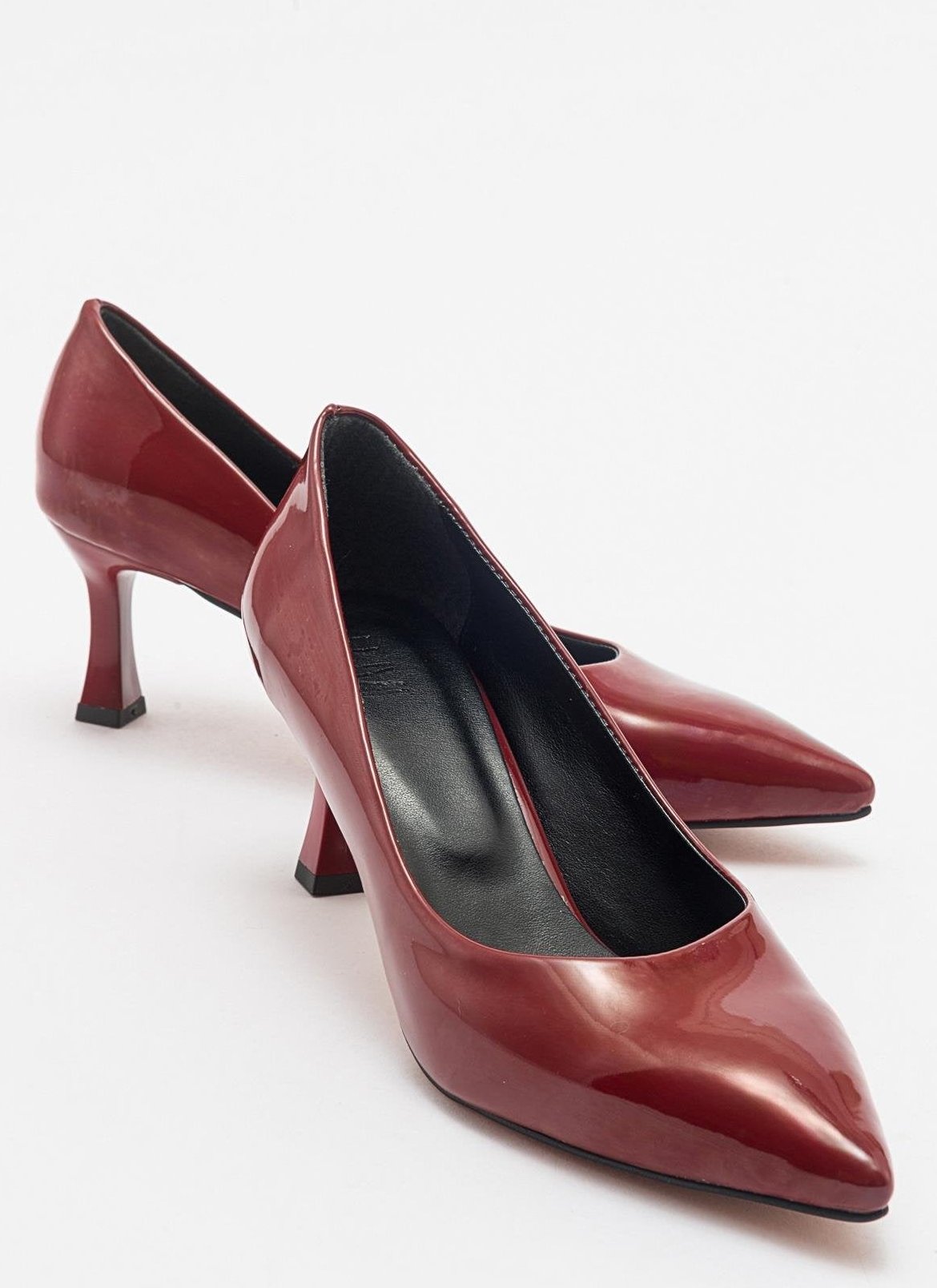 Pedra Pumps mit spitzer Zehenpartie (Damen)