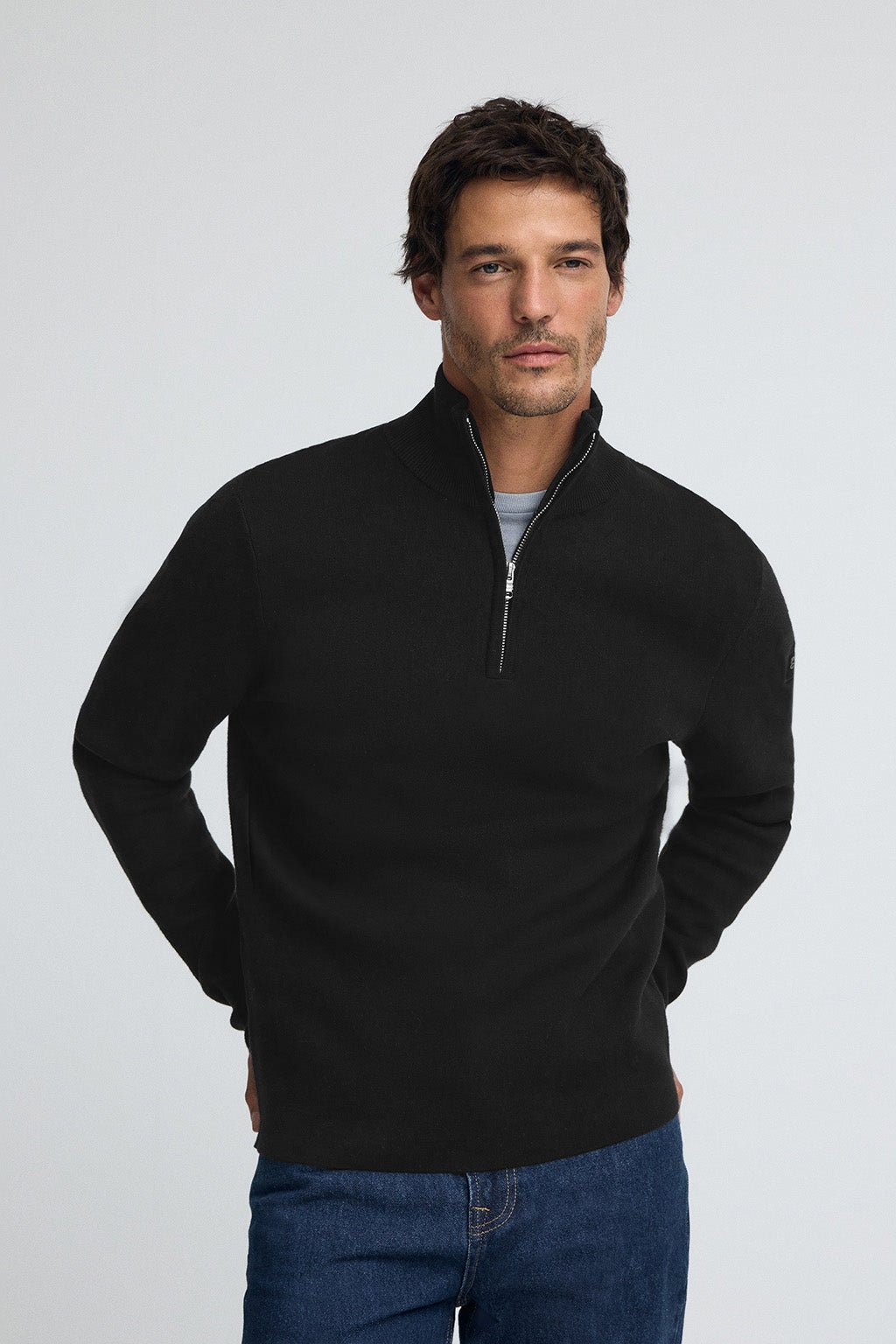 Pullover schwarz mit halbem Reißverschluss und Polo Club-Patch