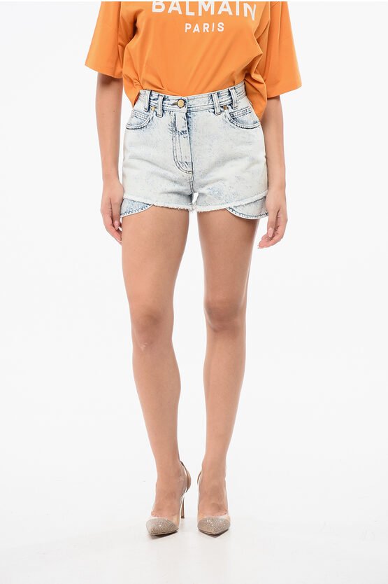 Hoch taillierte Jeansshorts in heller Waschung in Hellblau