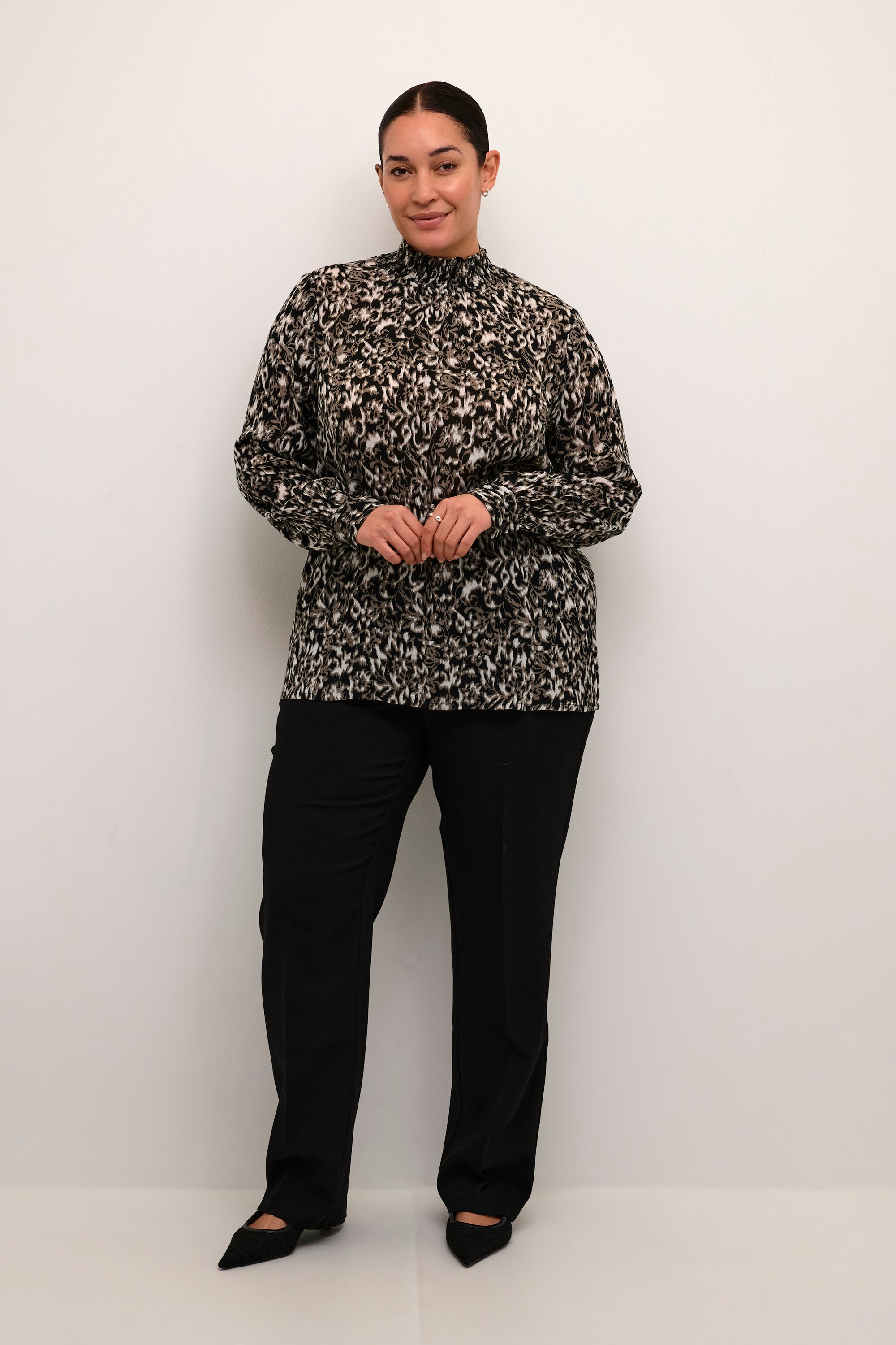 Langarm-Bluse Regular fit Black/ElefantS. GraphicFlower floral