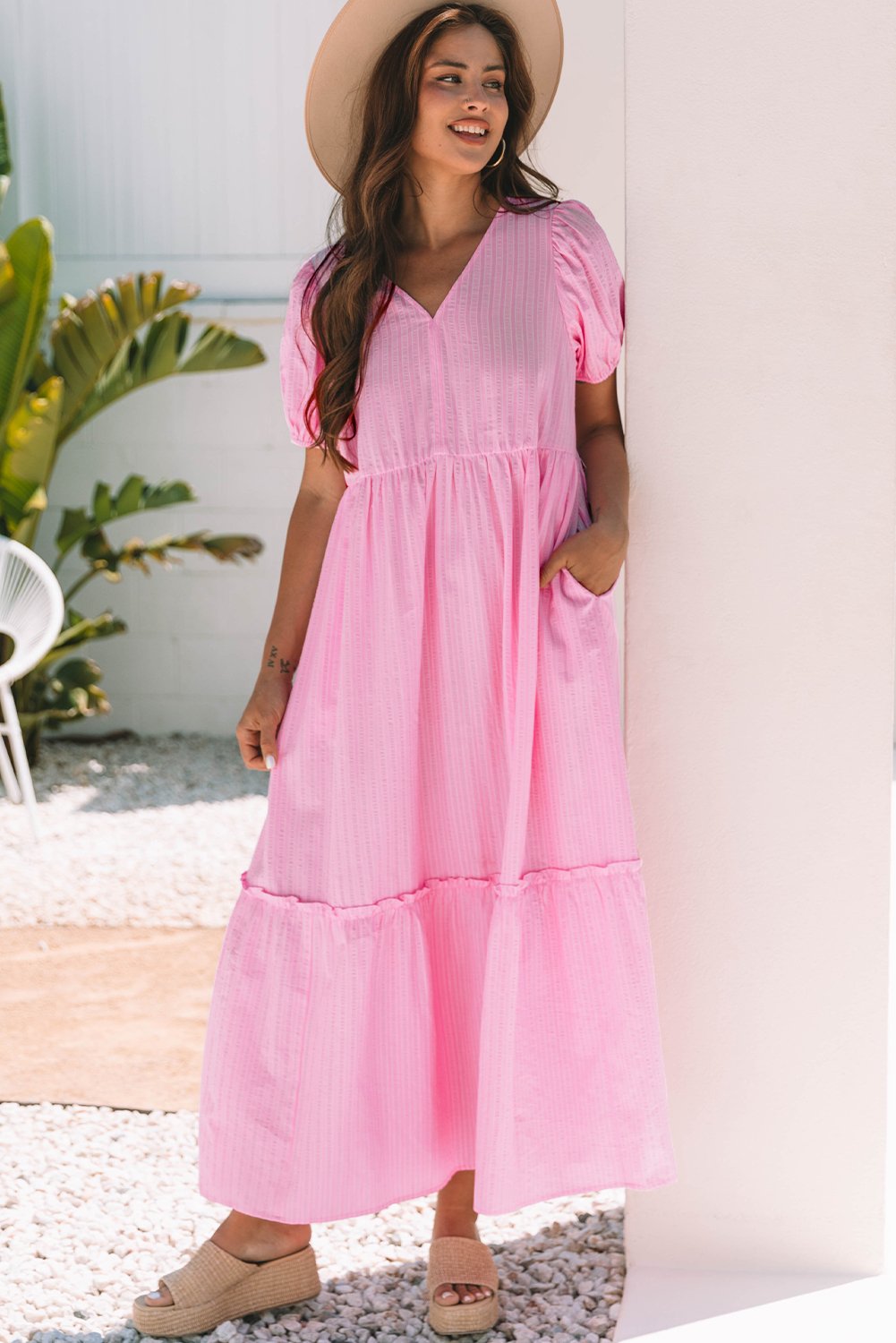 Thumbnail - Rosa gestreiftes V-Ausschnitt Puffärmel Maxikleid