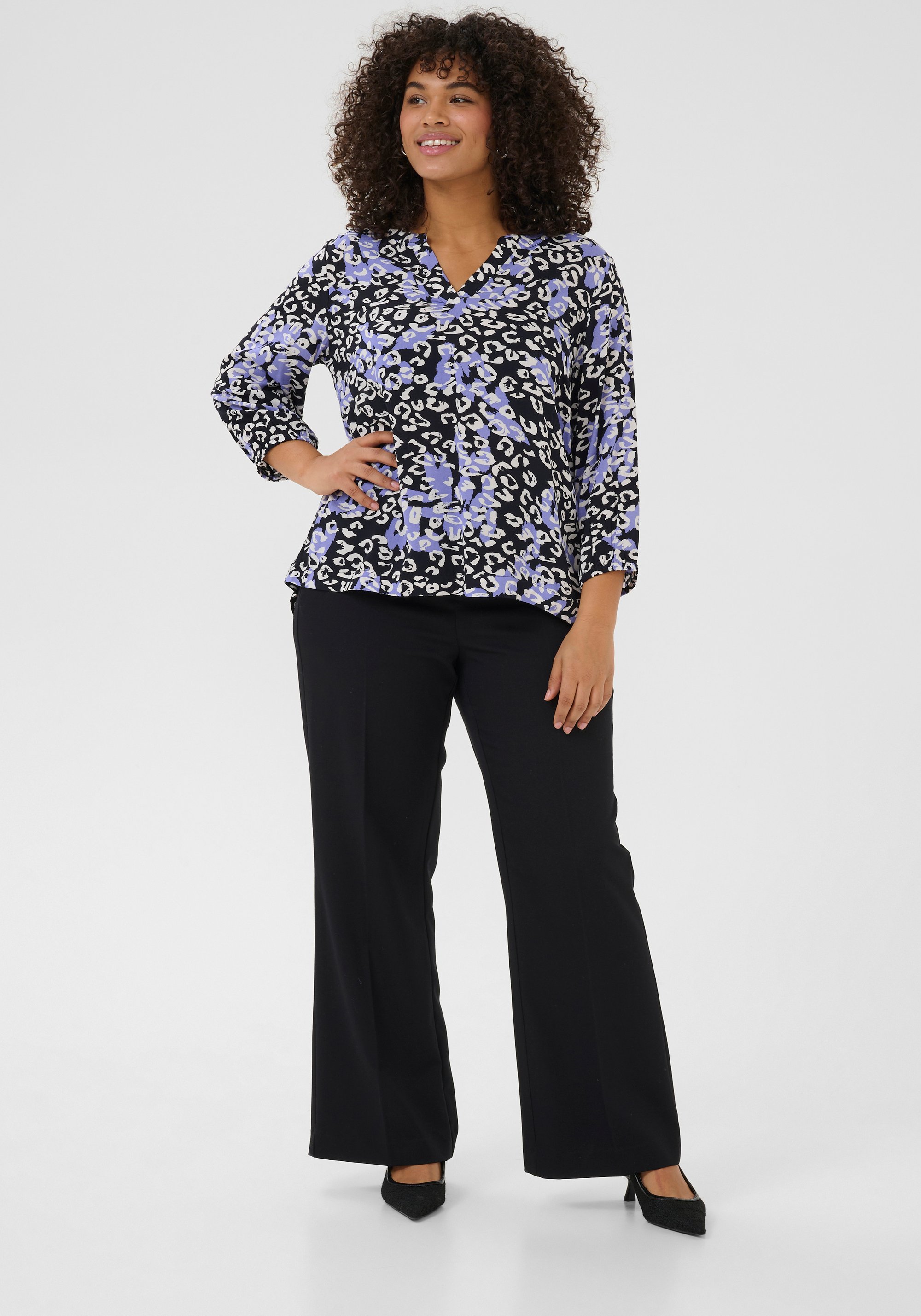 Thumbnail - Kurzarm-Bluse Regular fit Blue Leopard