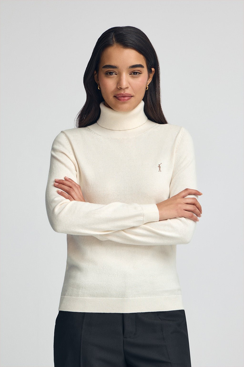 Rollkragenpullover ecru aus Wollgemisch mit gesticktem Rigby Go-Logo