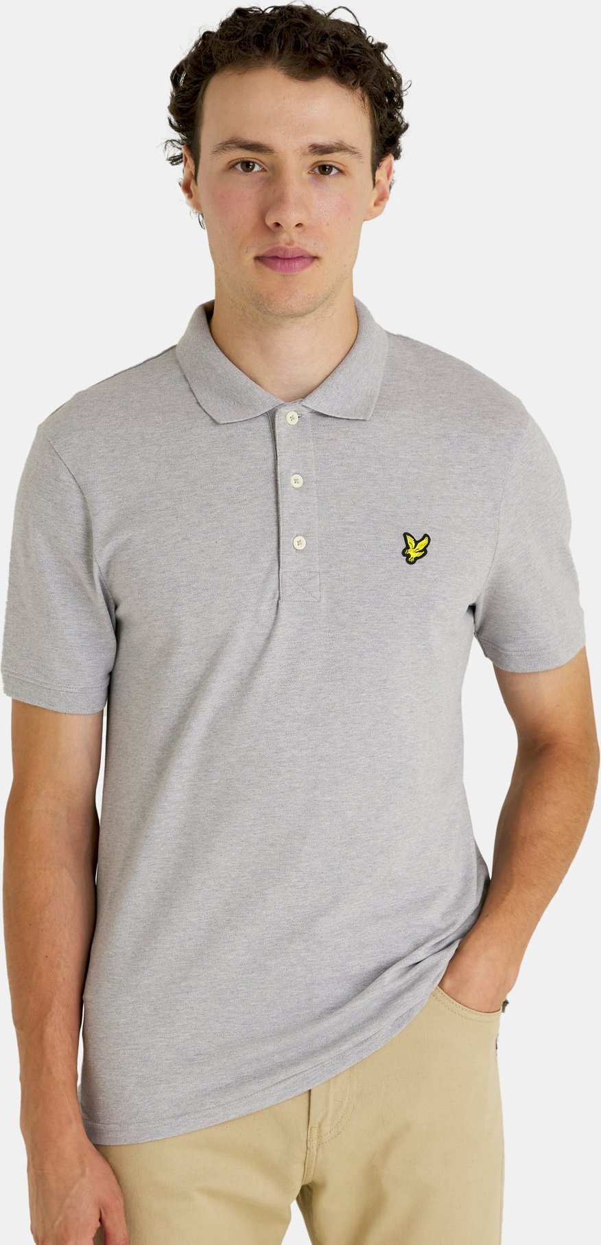 Als ultimative Stilikone von Lyle & Scott steht unser einfarbiges Poloshirt seit Jahrzehnten an der Spitze der Mode. Erh...
