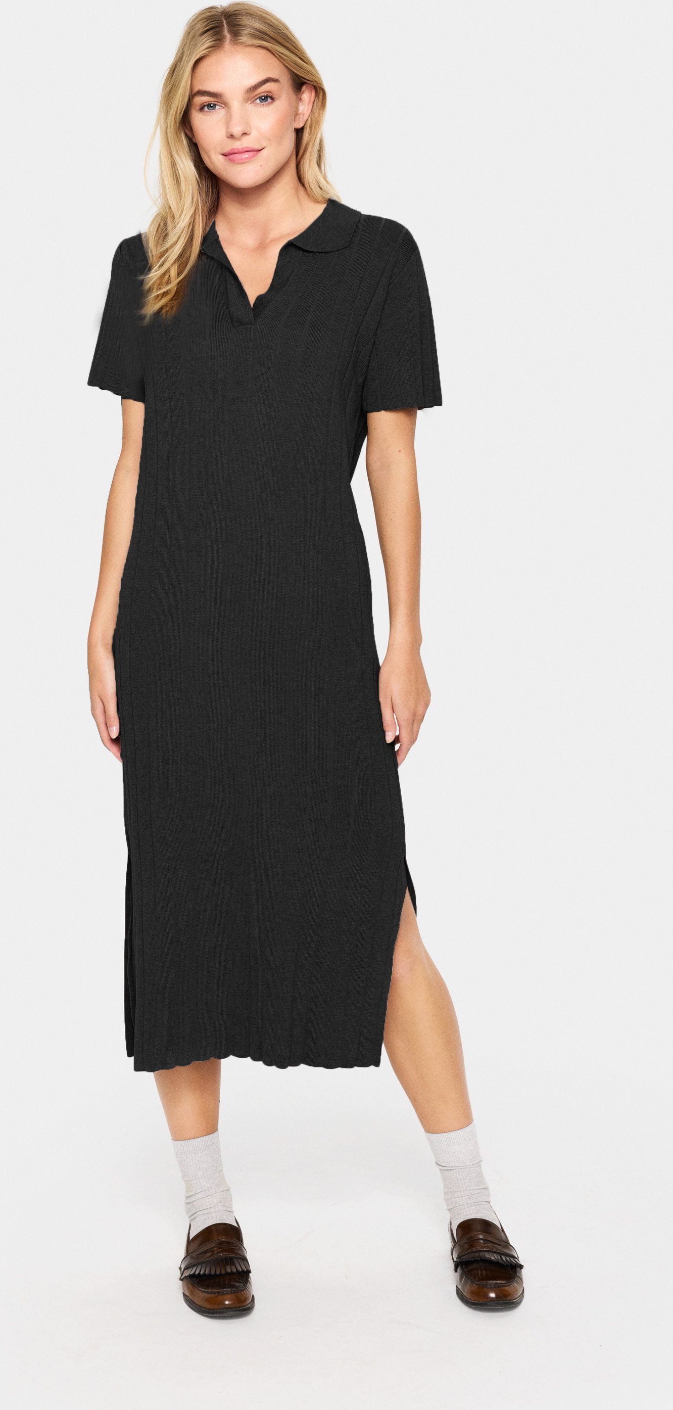 Kleid FumikoSZ Kleid Lockere Passform