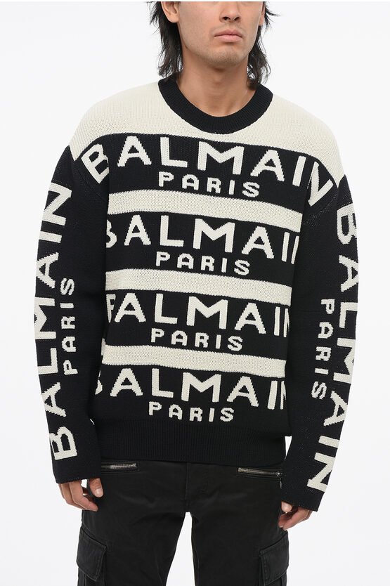 Zweifarbiger Rundhalspullover mit Allover-Logo in Schwarz und Weiß