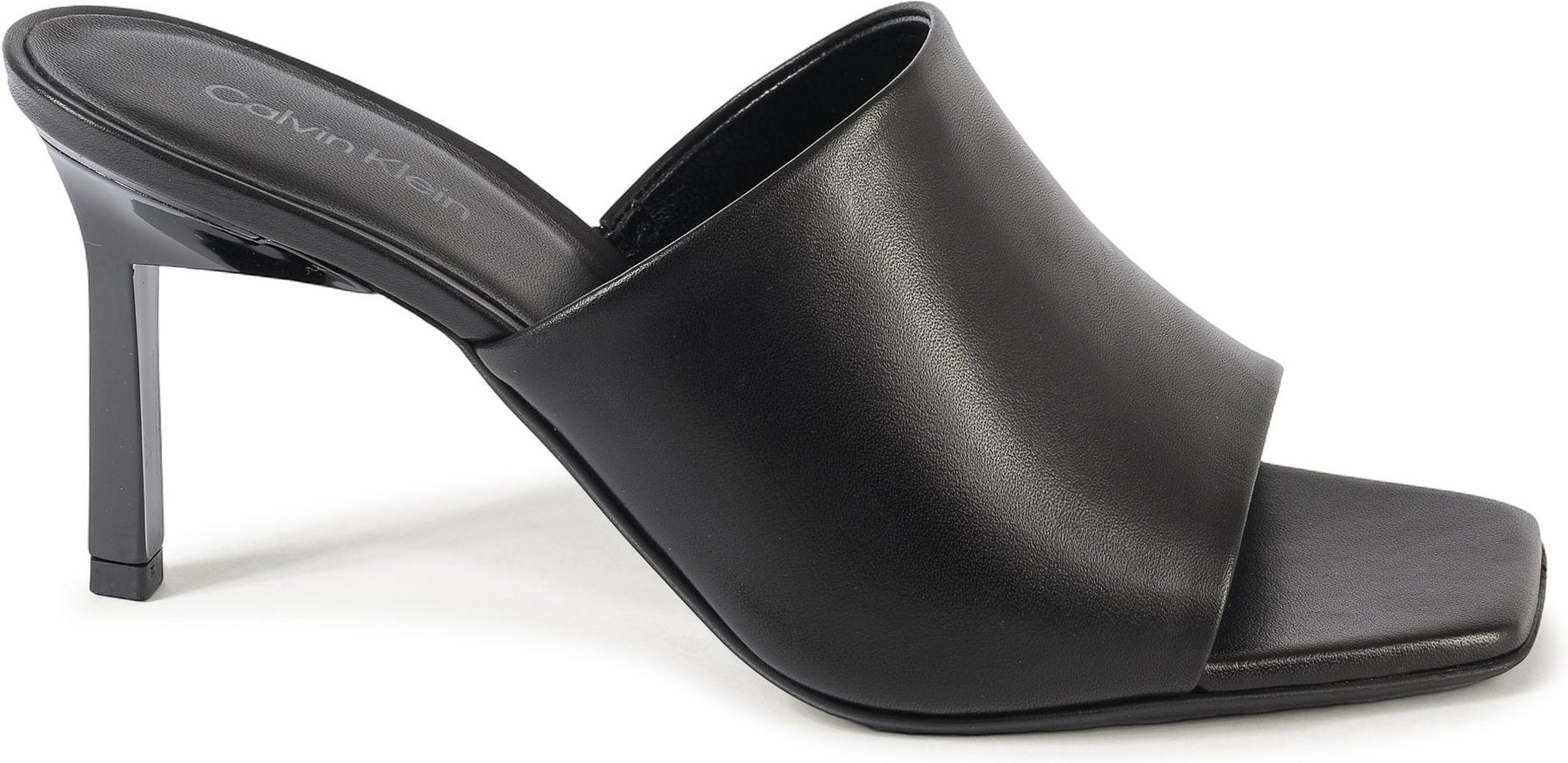 Blockabsatz Mules mit quadrater Zehenform