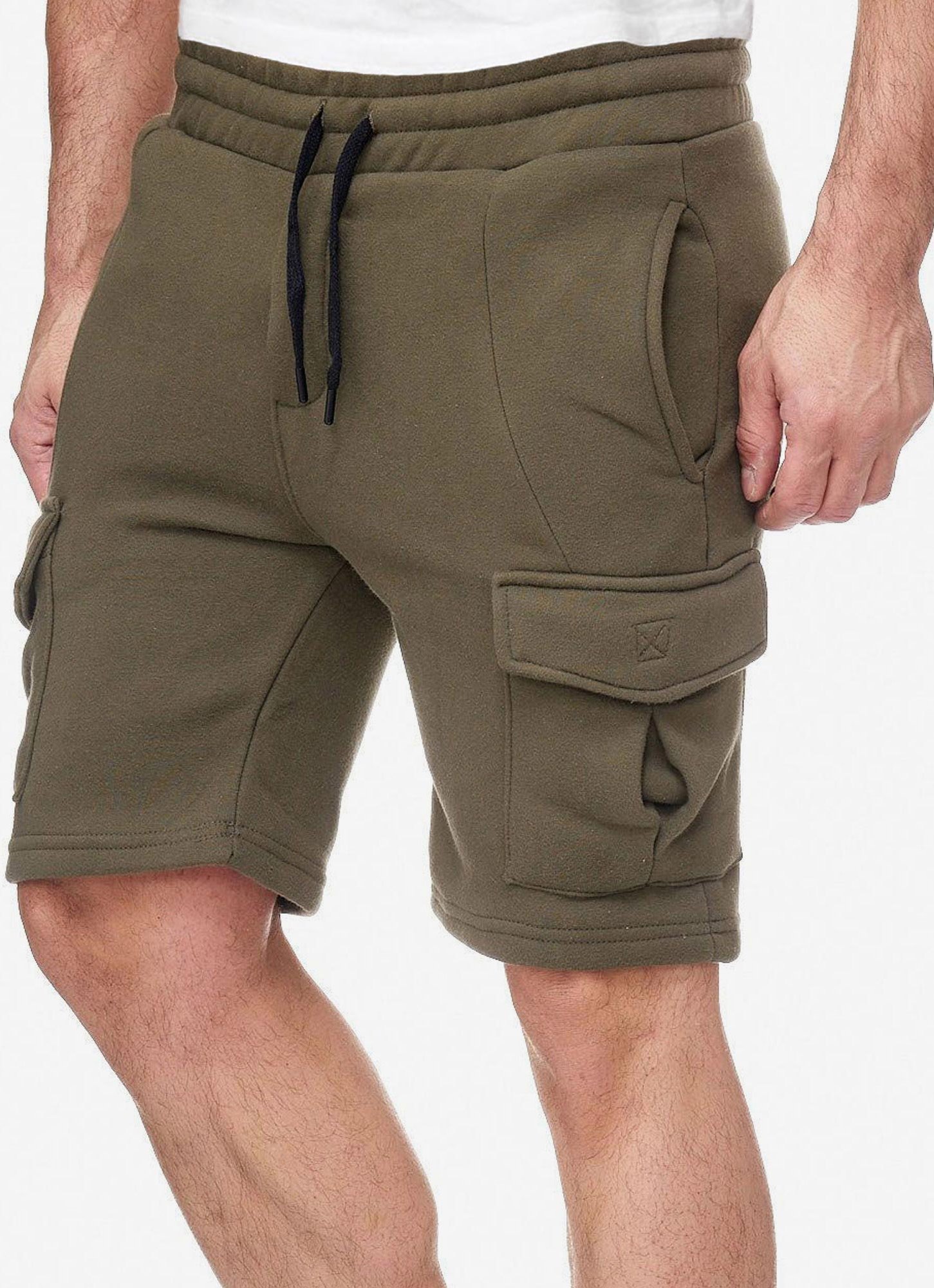 Tazzio Herren Cargo Sweatshorts