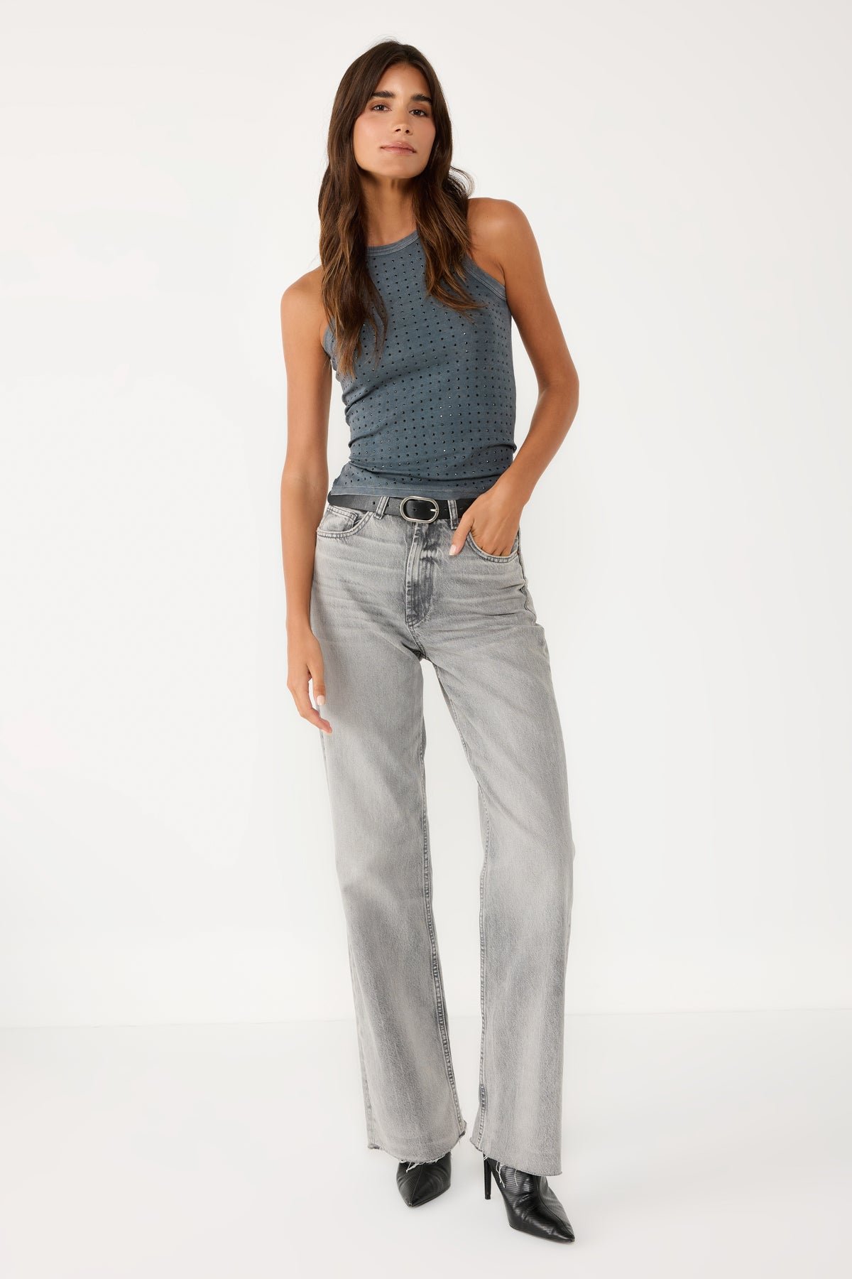 Bequemes Unterhemd aus Baumwolle mit Steindetail