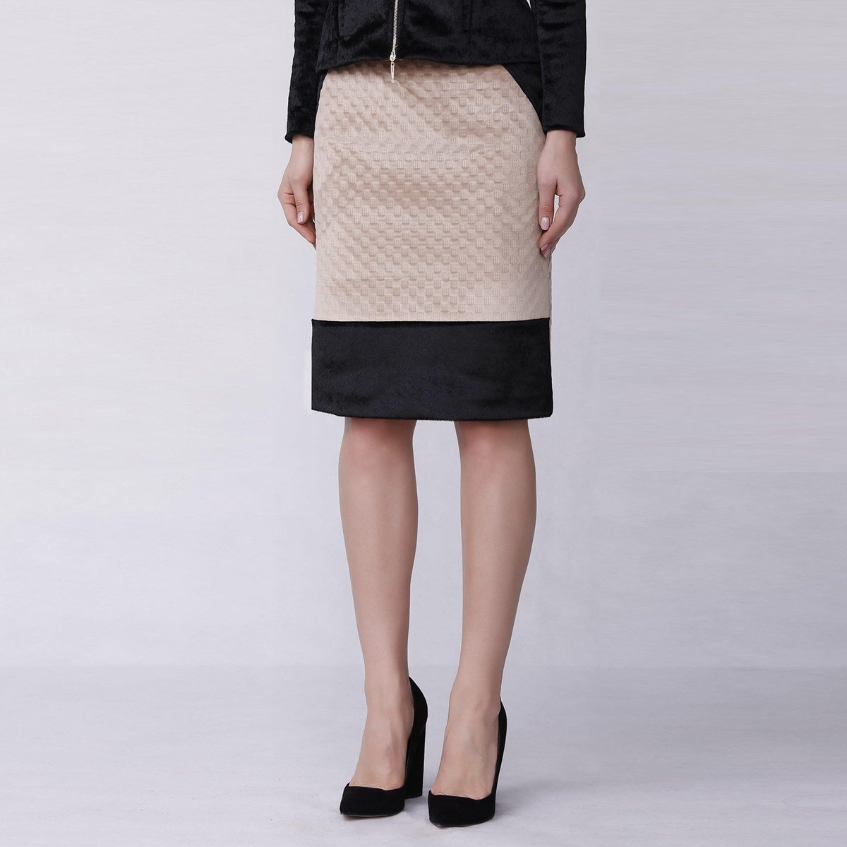 Strukturierter Bi-Material-Samtrock