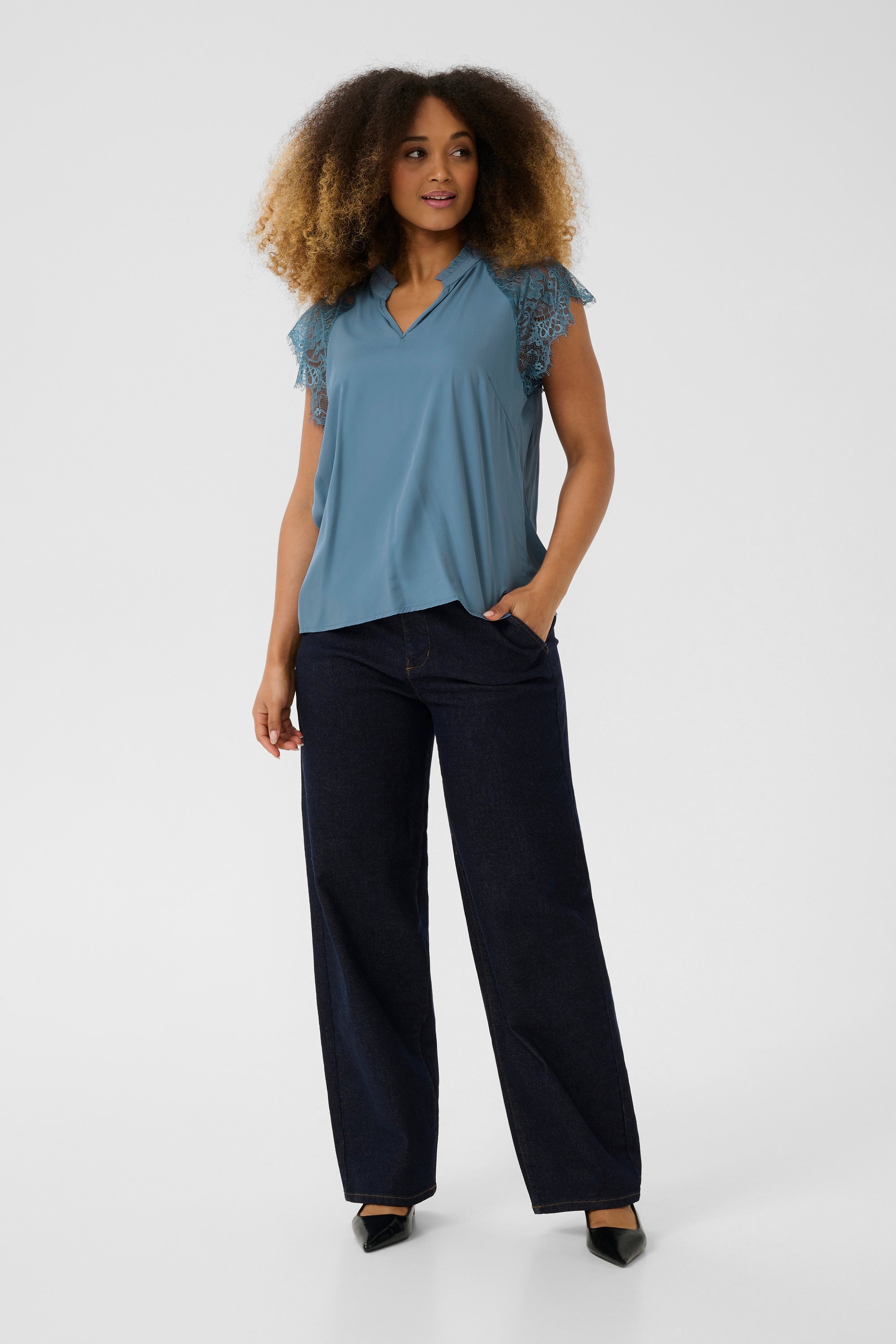 Thumbnail - Kurzarm-Bluse CRNola Straight fit blue