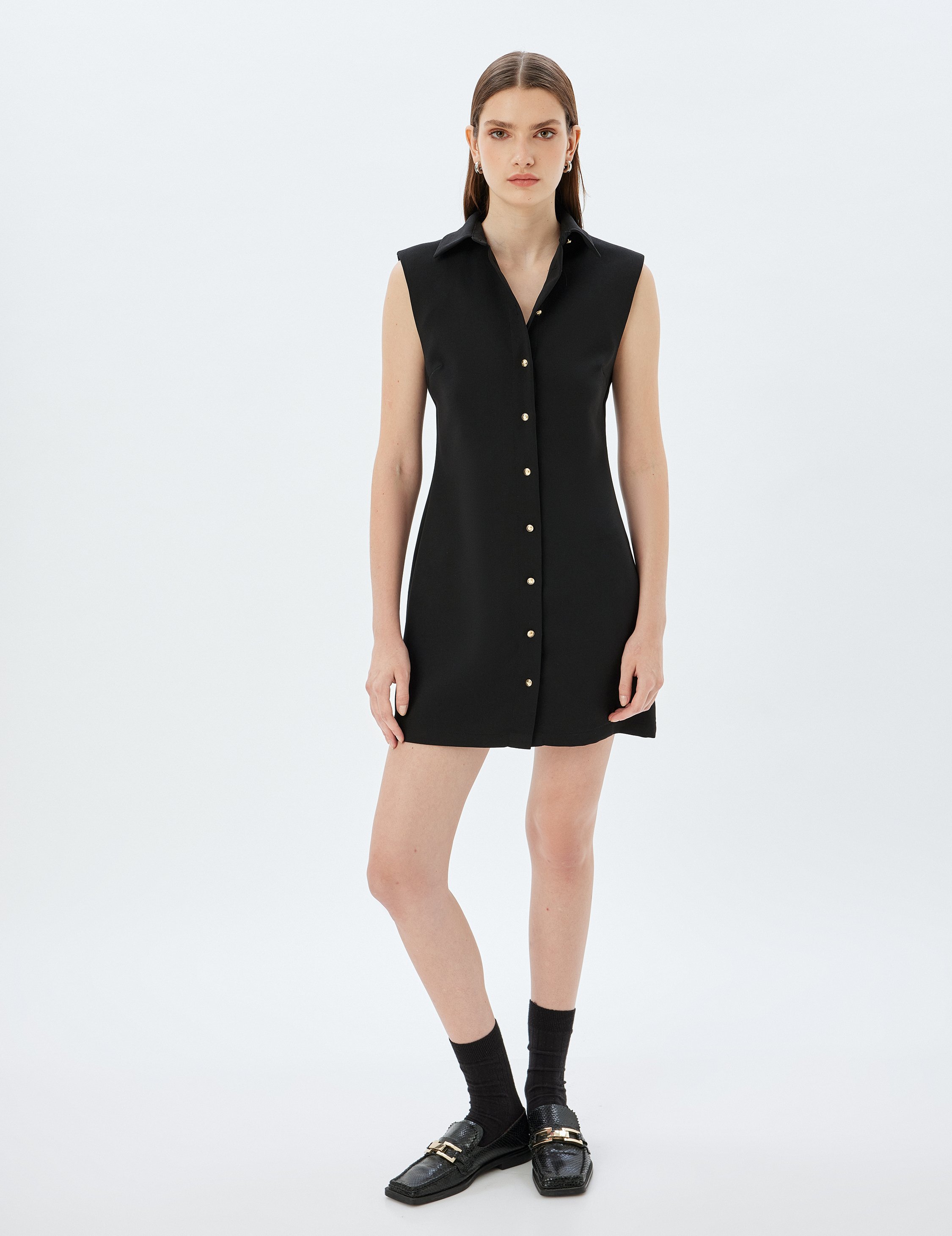 Koton Kleid Länge Oberhalb Des Knies Mit Knöpfen Kleid