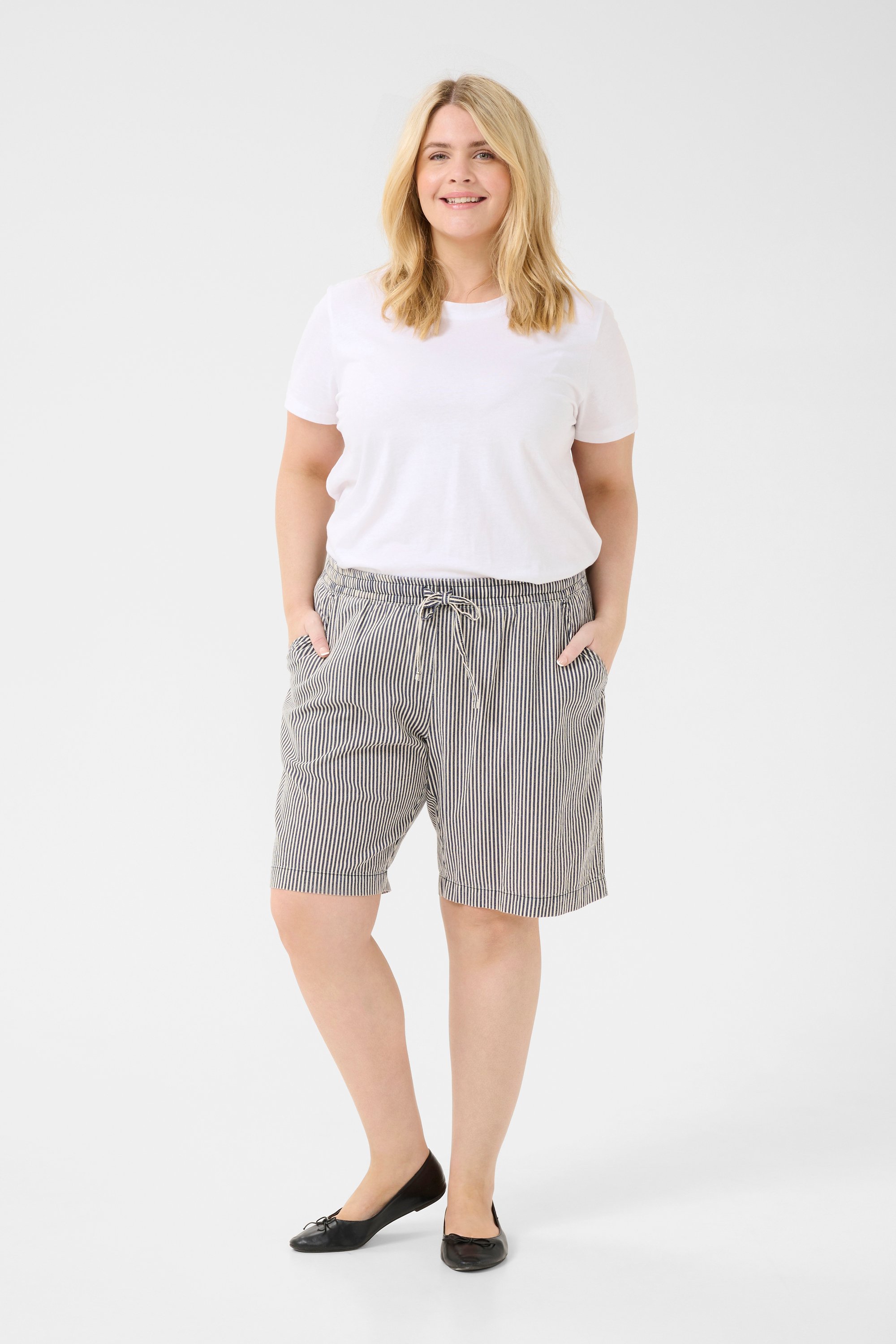 Thumbnail - Shorts Loose fit Midnight/White Stripe blue white
