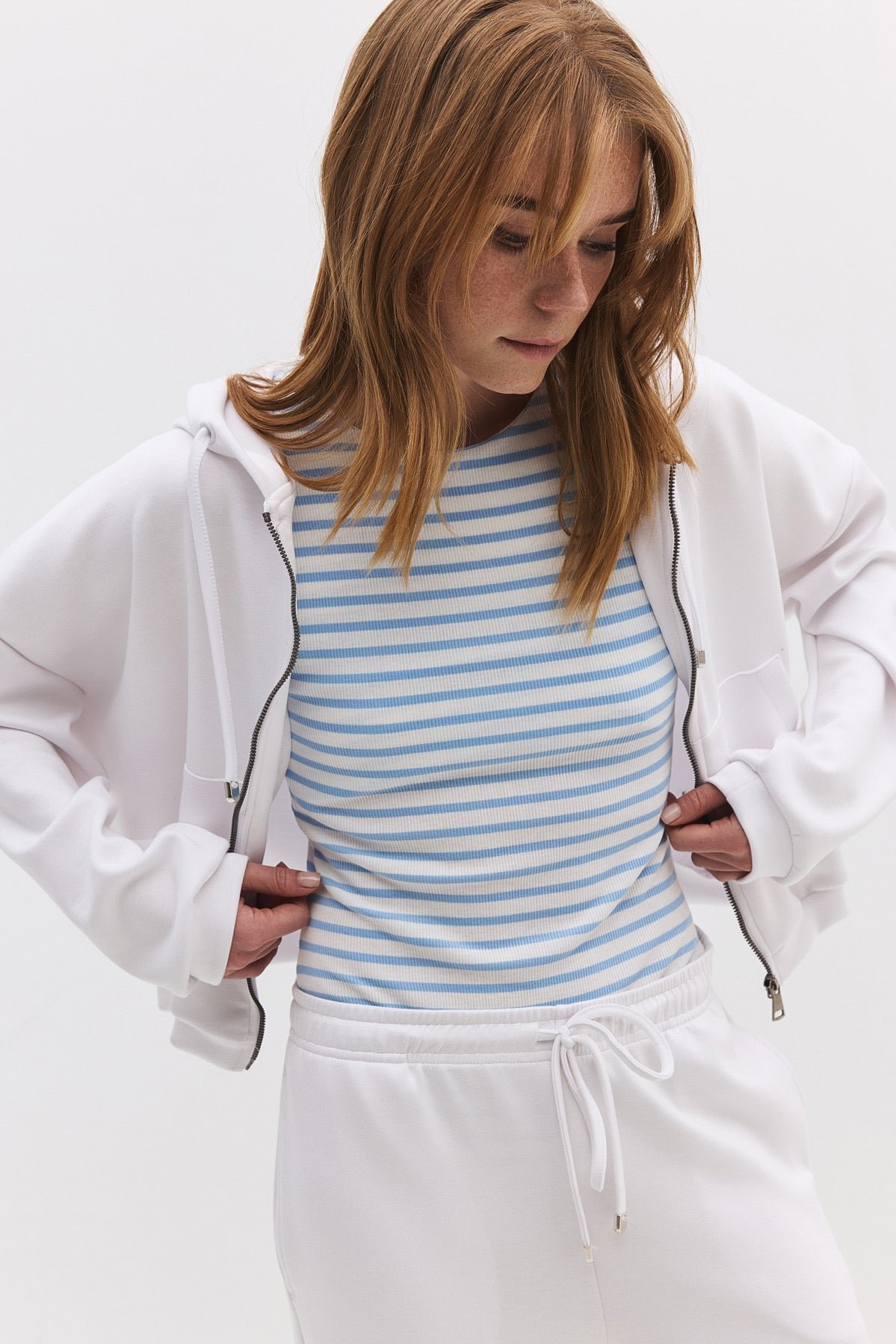 Weiches, seidiges Kapuzensweatshirt mit Reißverschluss aus Modalstoff