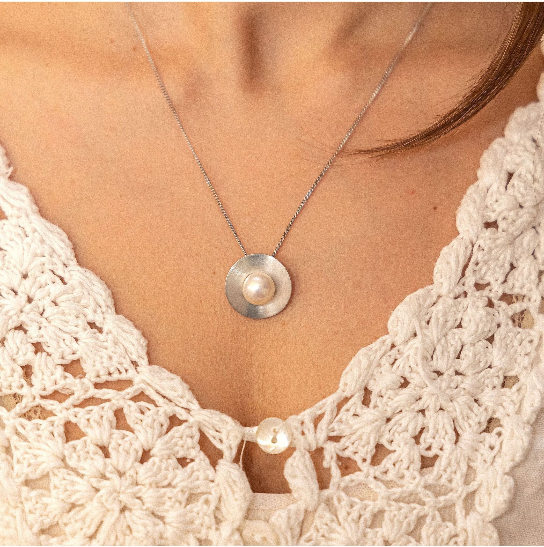 Zeeme Pearls Halskette Silber 925 rhodiniert mit einer weißen Perle 10mm