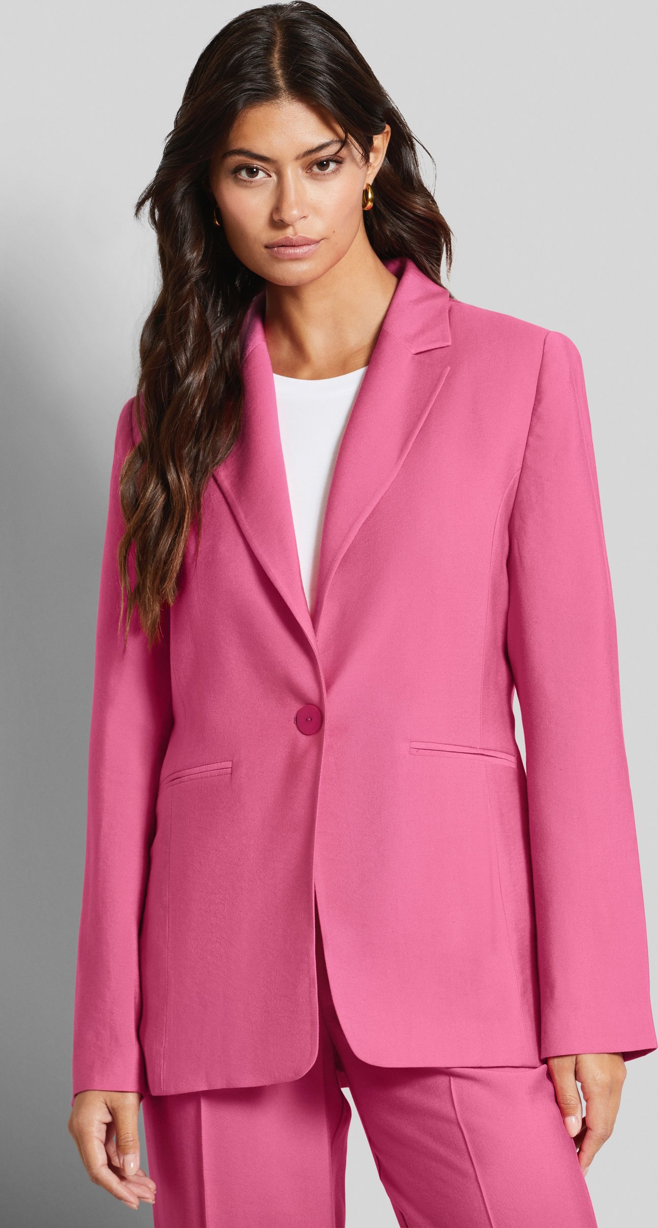 Thumbnail - Bugatti Damen Blazer in femininer Optik