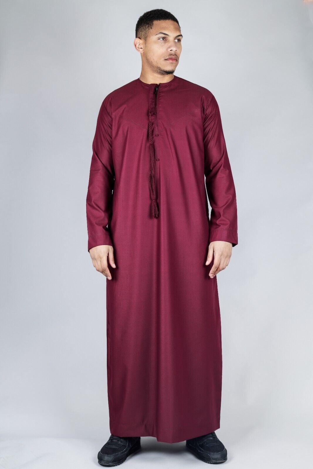 Rote Thobe Emirati islamische Jubba-Robe für Herren, Eid-Quaste, normale Passform