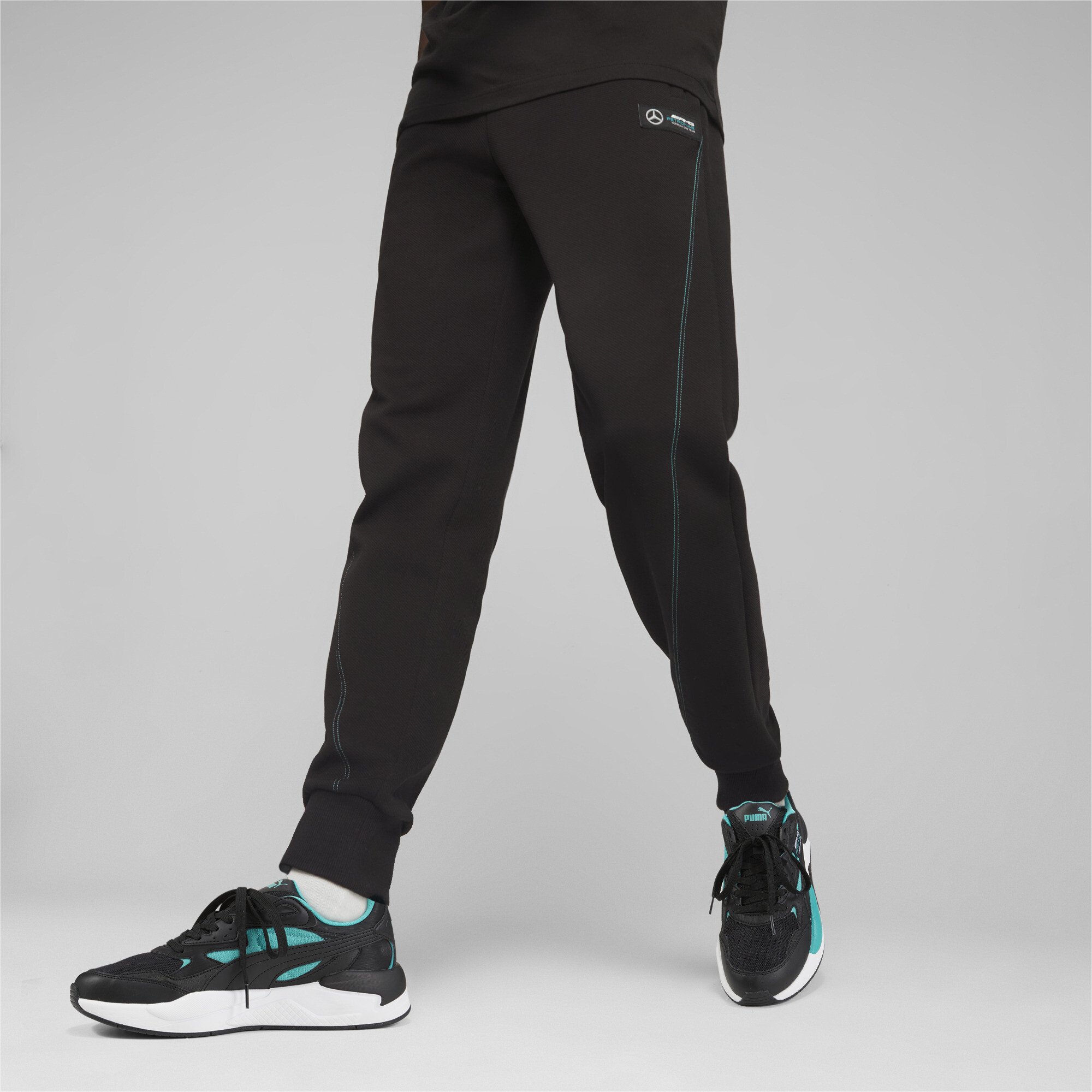 PUMA Herren Mercedes-AMG PETRONAS Motorsport Sweatpants