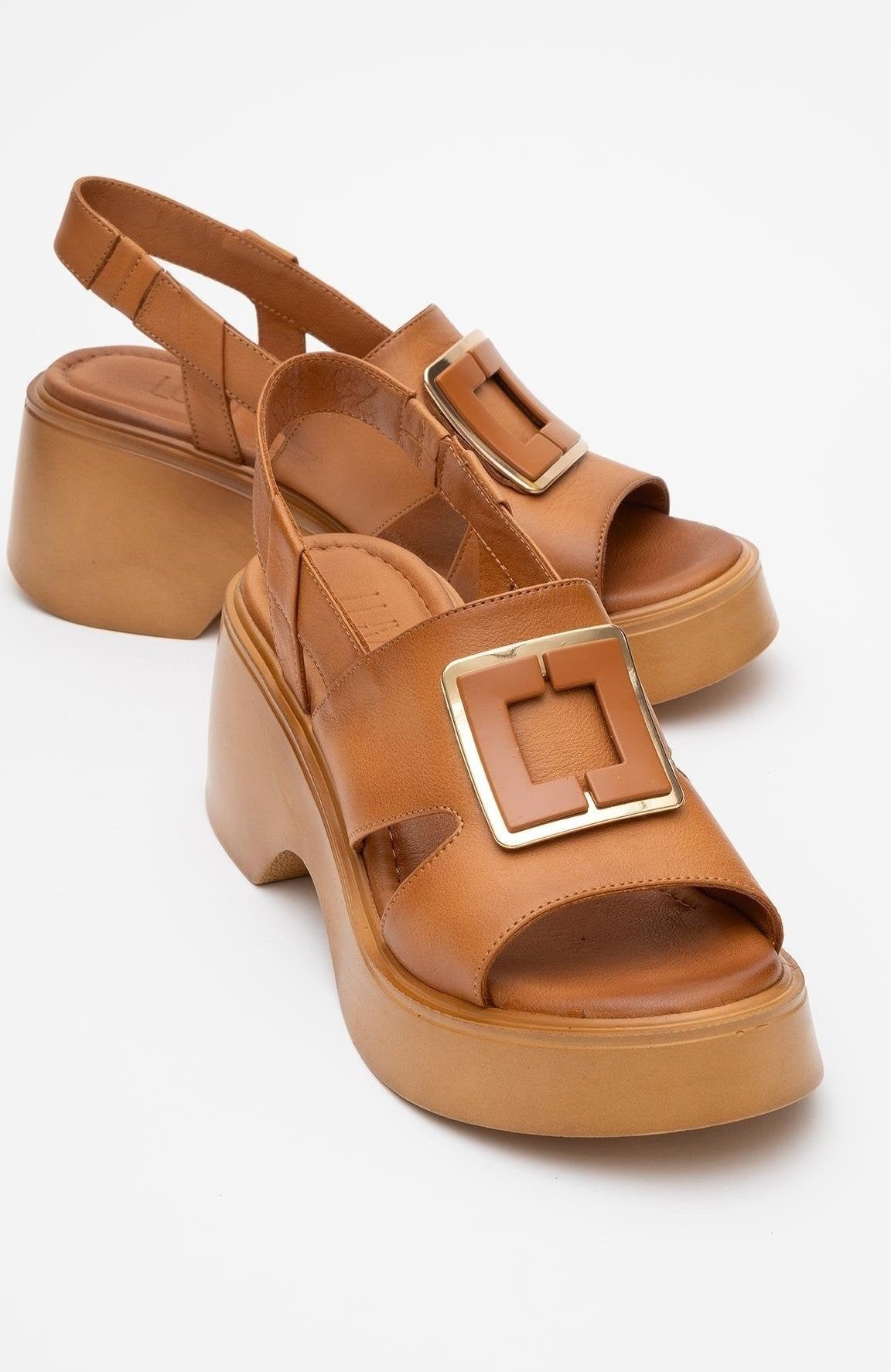 Lucia Leder Schnalle Plateau Sandale