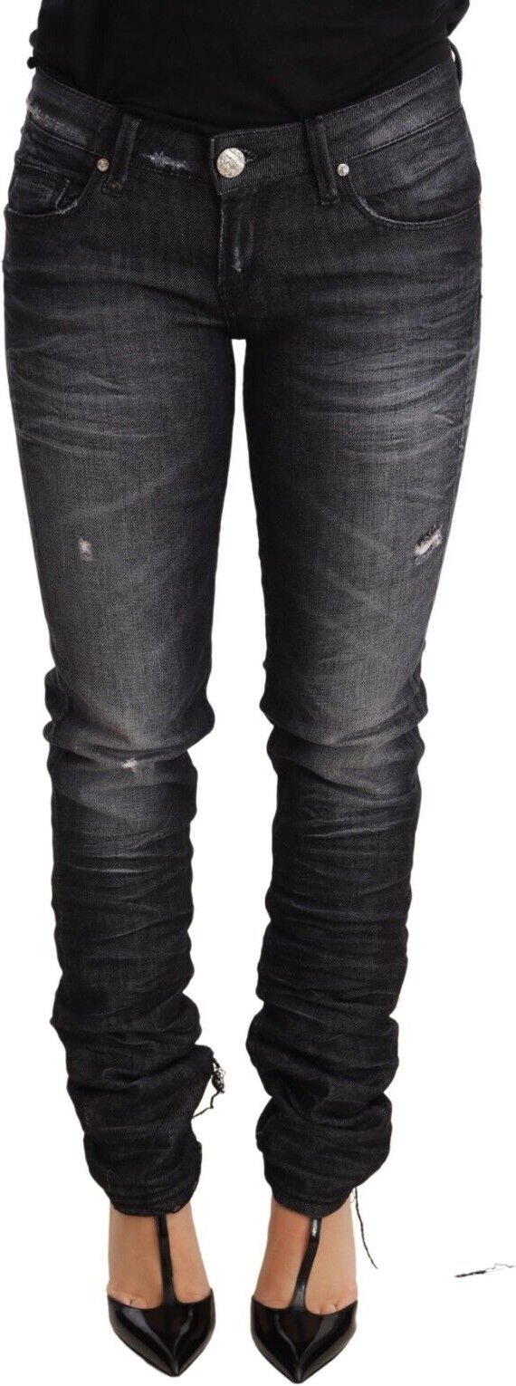 Acht Schwarz Gewaschene Baumwoll Niedrigbund Skinny Jeans