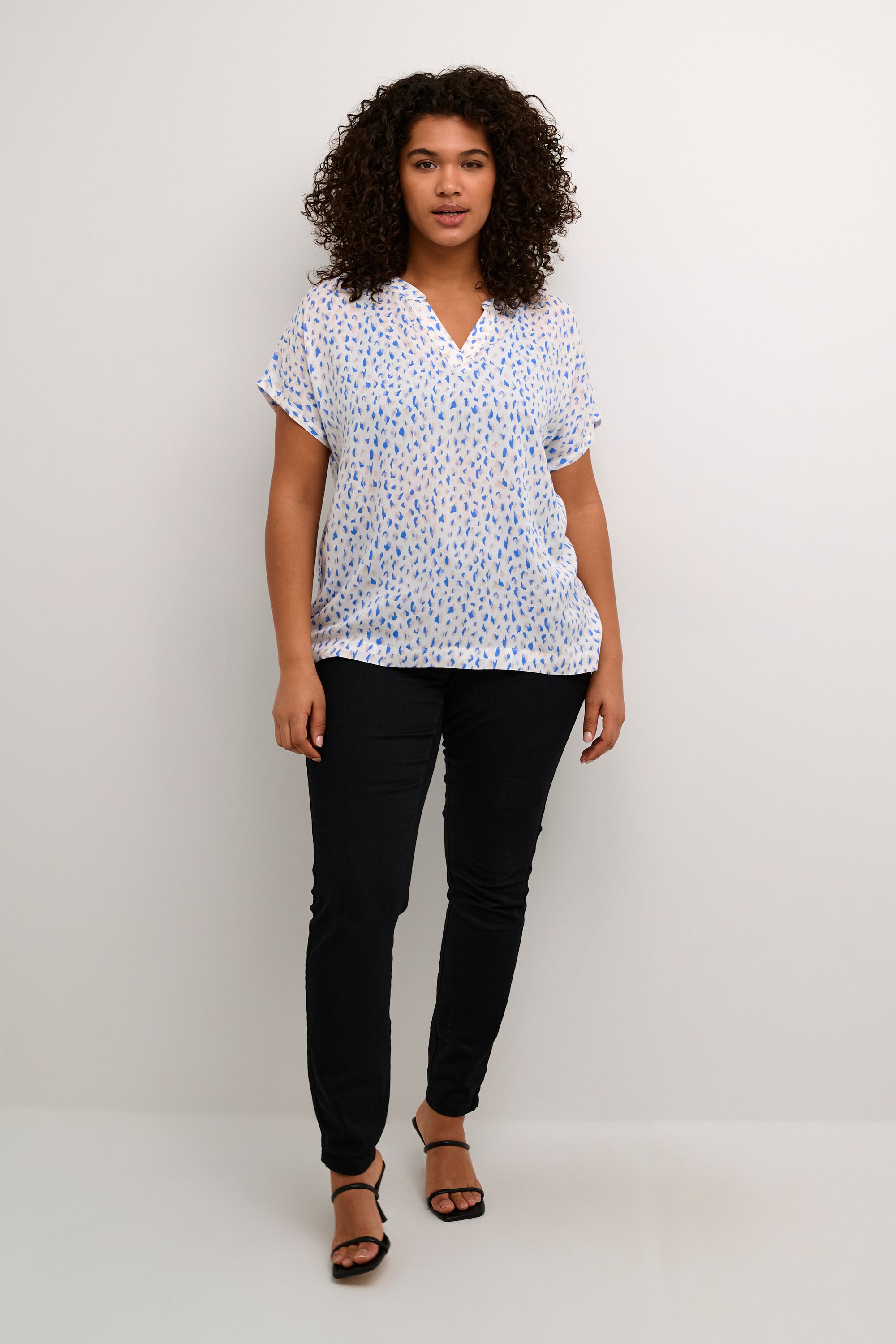 Kurzarm-Bluse Regular fit Bluecolors Graphic Dot white blue