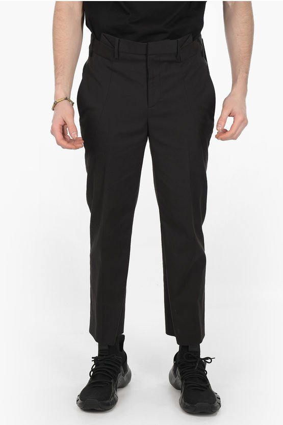 Slim Fit Hose mit 4 Taschen und Gürtelschlaufen in Schwarz
