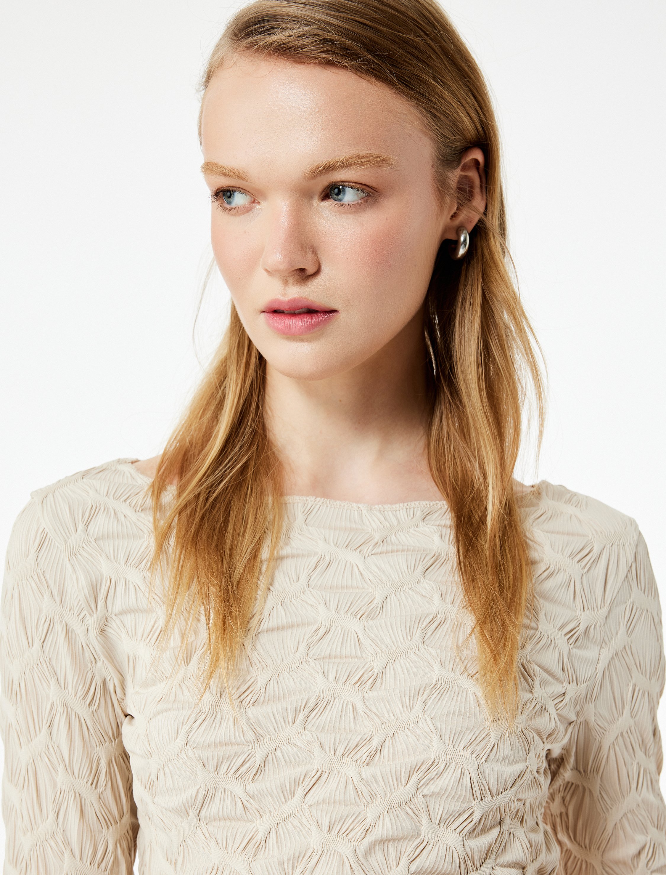 Koton TSHIRT LS Off-Shoulder Slim Fit Crop Top