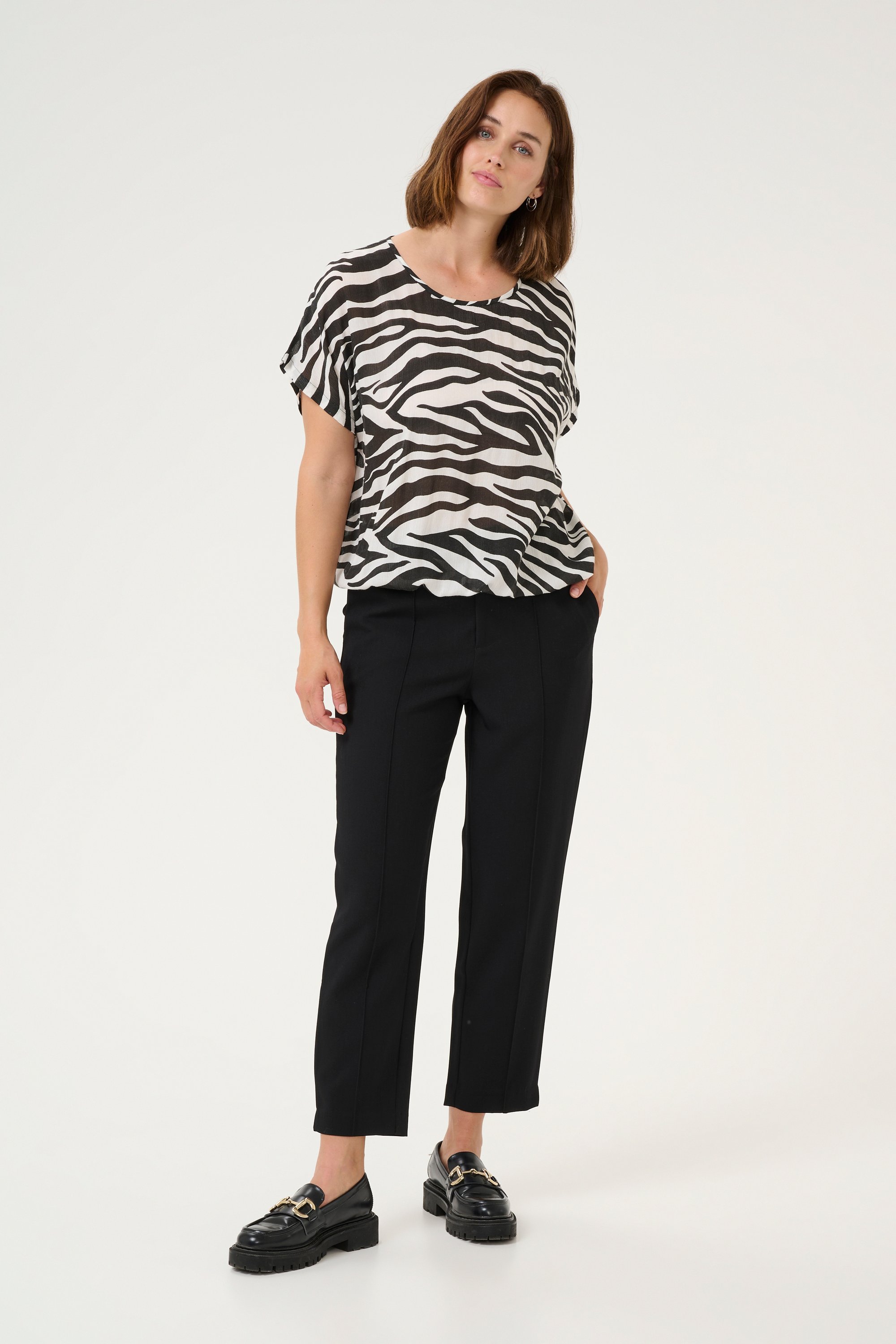 Thumbnail - Ärmellose Bluse Loose fit Black/Chalk Animal Print