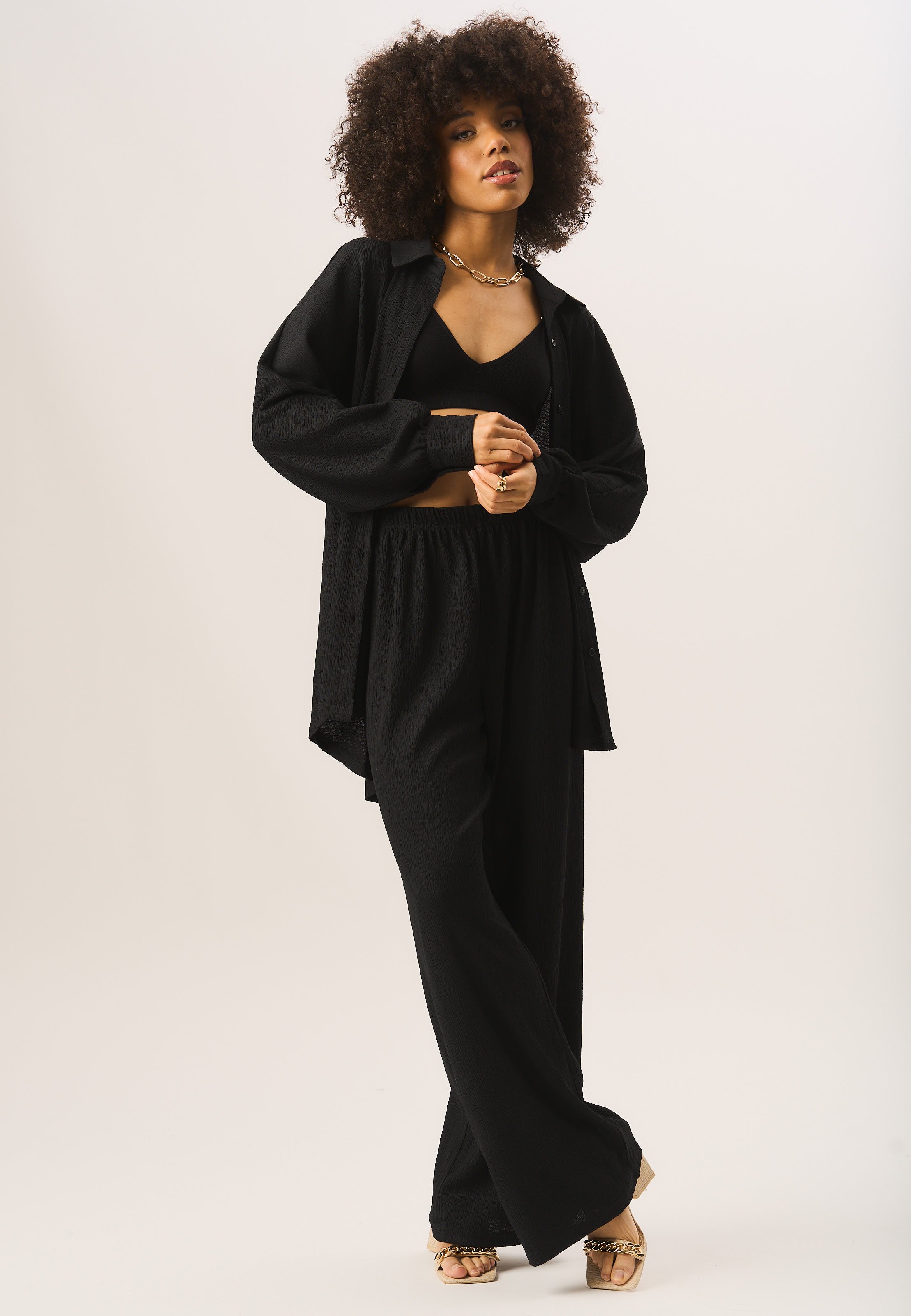 Texturiertes Hemd mit langen Ärmeln in Übergröße