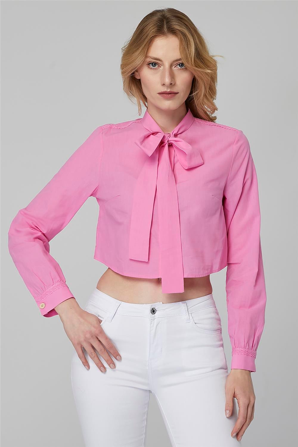 Kurzschal-Gebundenes Hemd