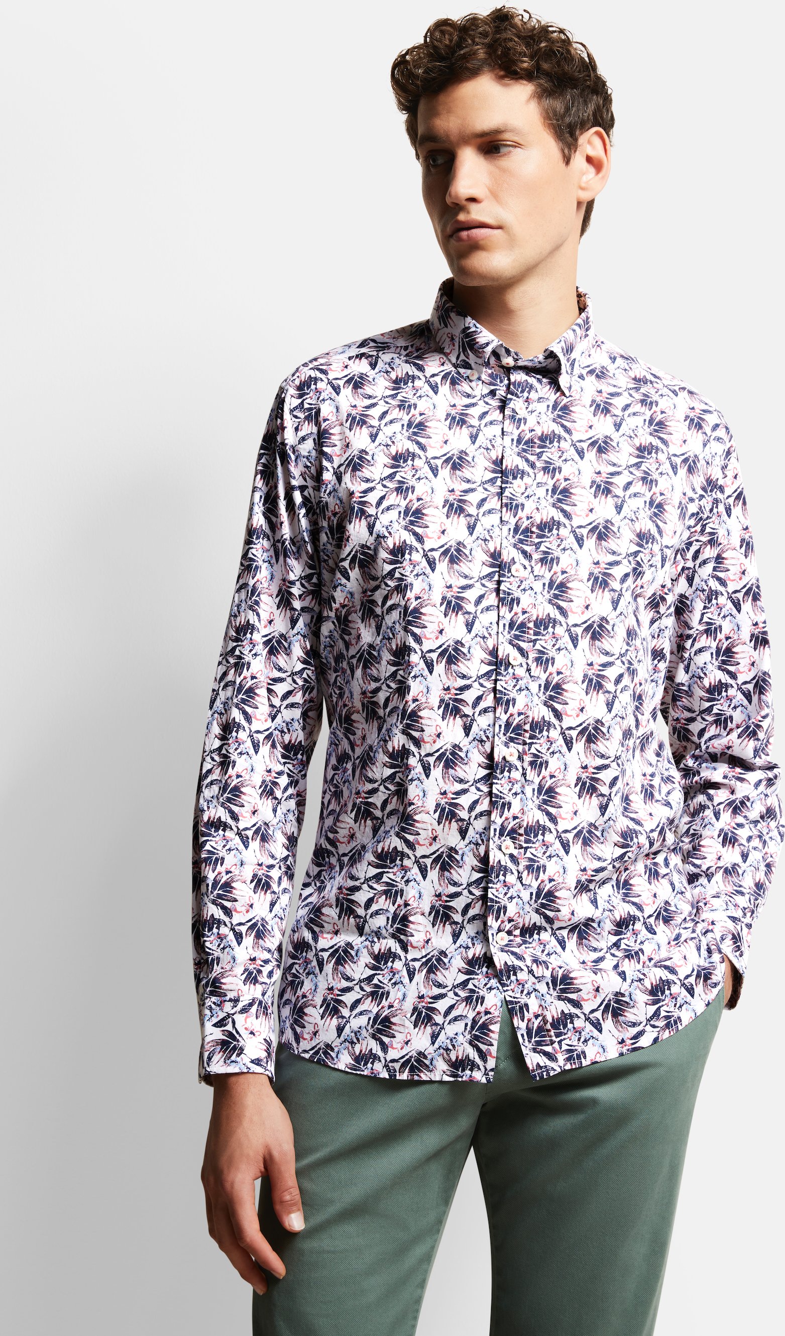 Bugatti Herren Hemd mit Blätter-Print