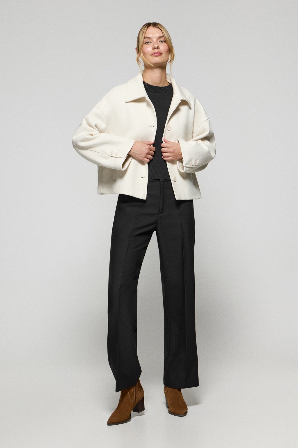 Kurze geknöpfte Jacke Lita beige mit Polo Club Details