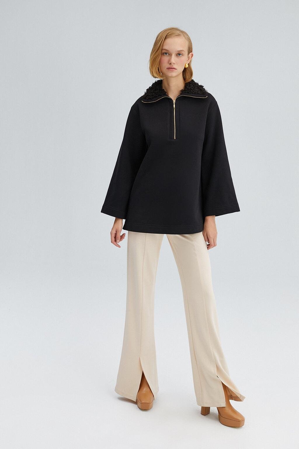 Thumbnail - SWEATSHIRT MIT Kunstpelzkragen