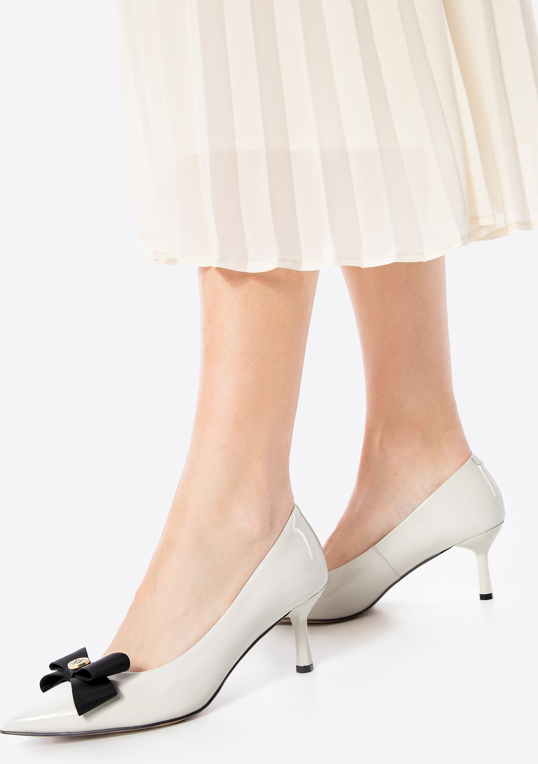 Wittchen Damen-Pumps aus Leder mit Schleife, Creme und Schwarz, Naturleder