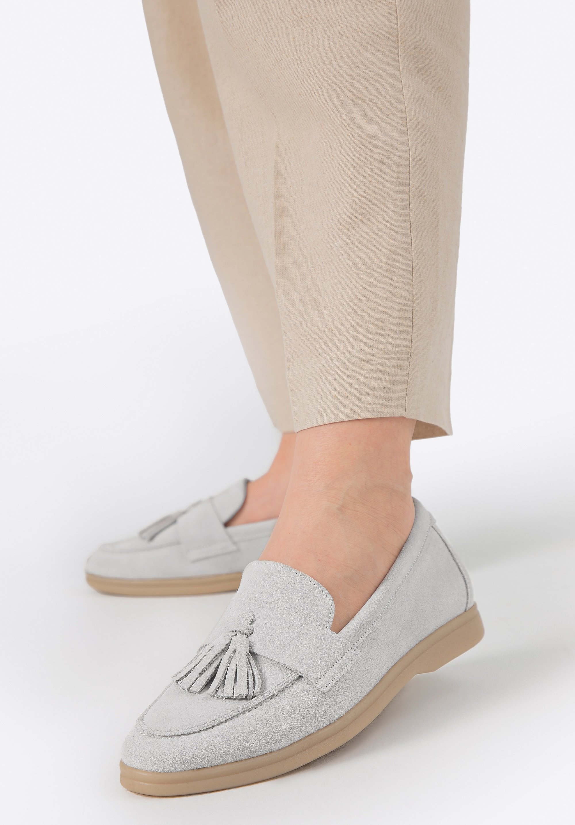 Wittchen Damen-Wildlederslipper mit Quaste, hellgrau, hellgraues Wildleder