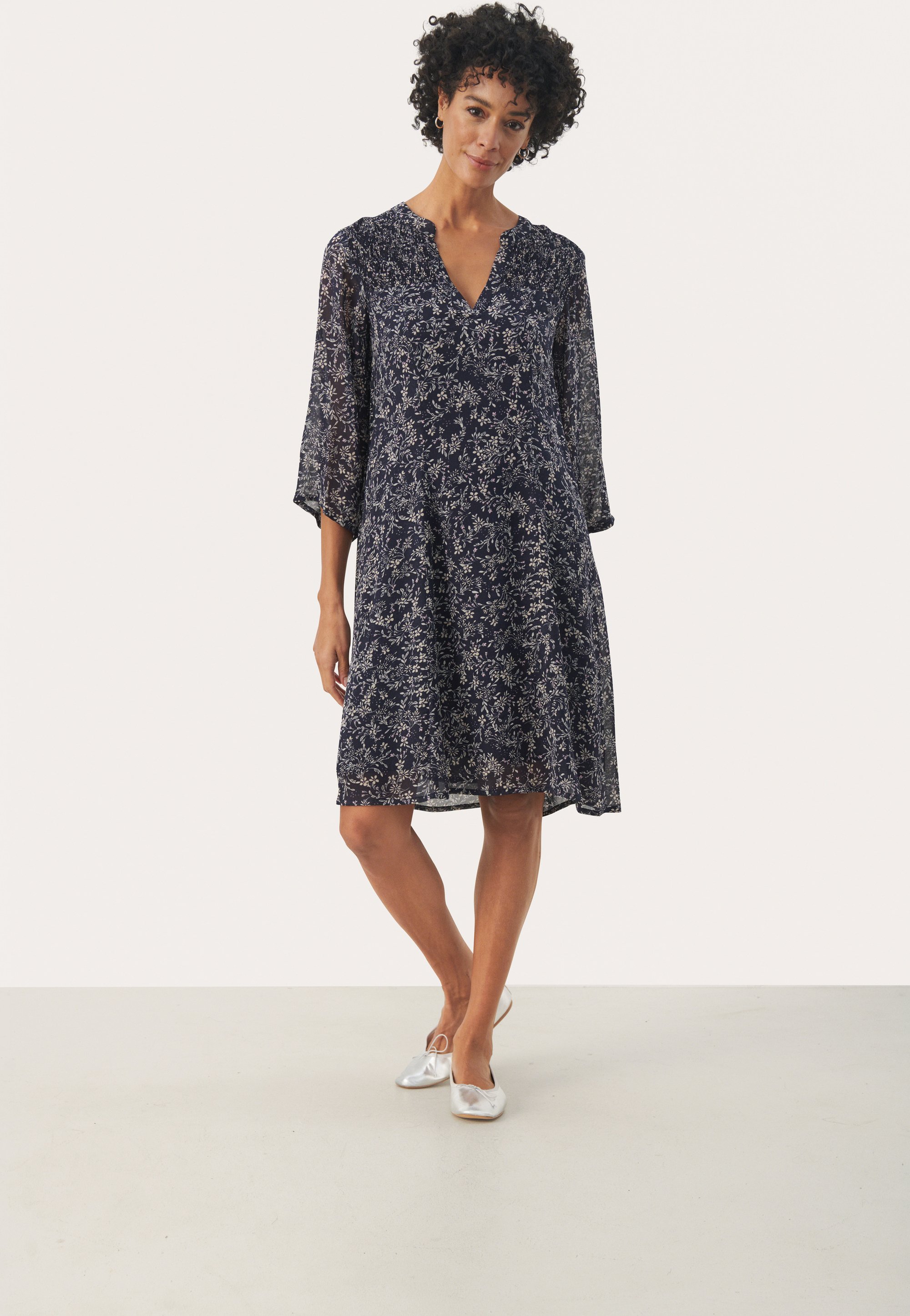 Kleid Gerade Passform navy