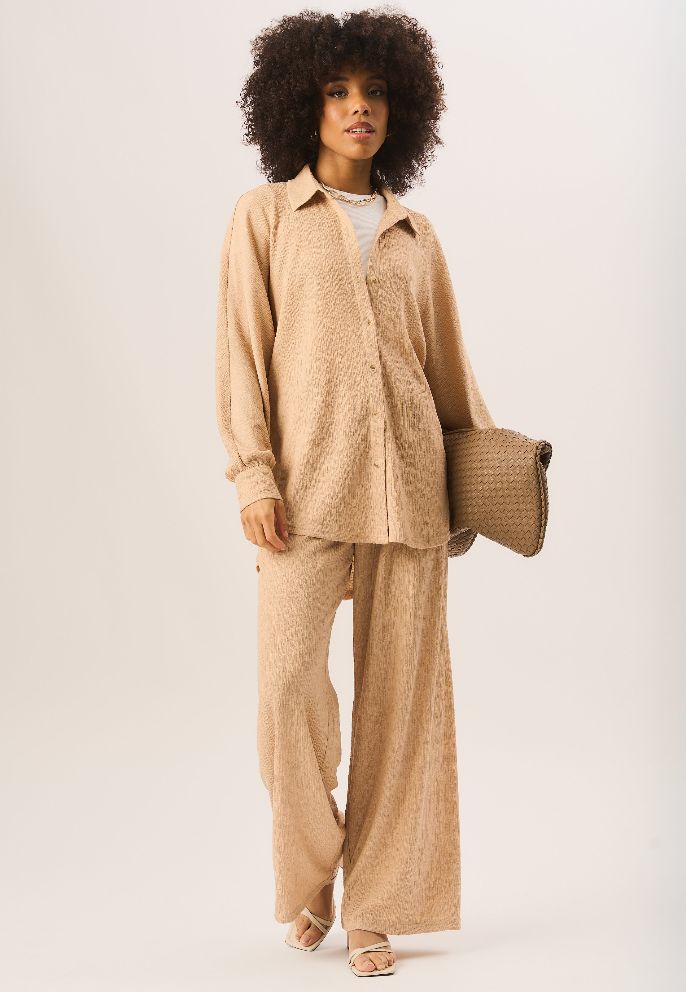 Texturiertes Hemd mit langen Ärmeln in Übergröße