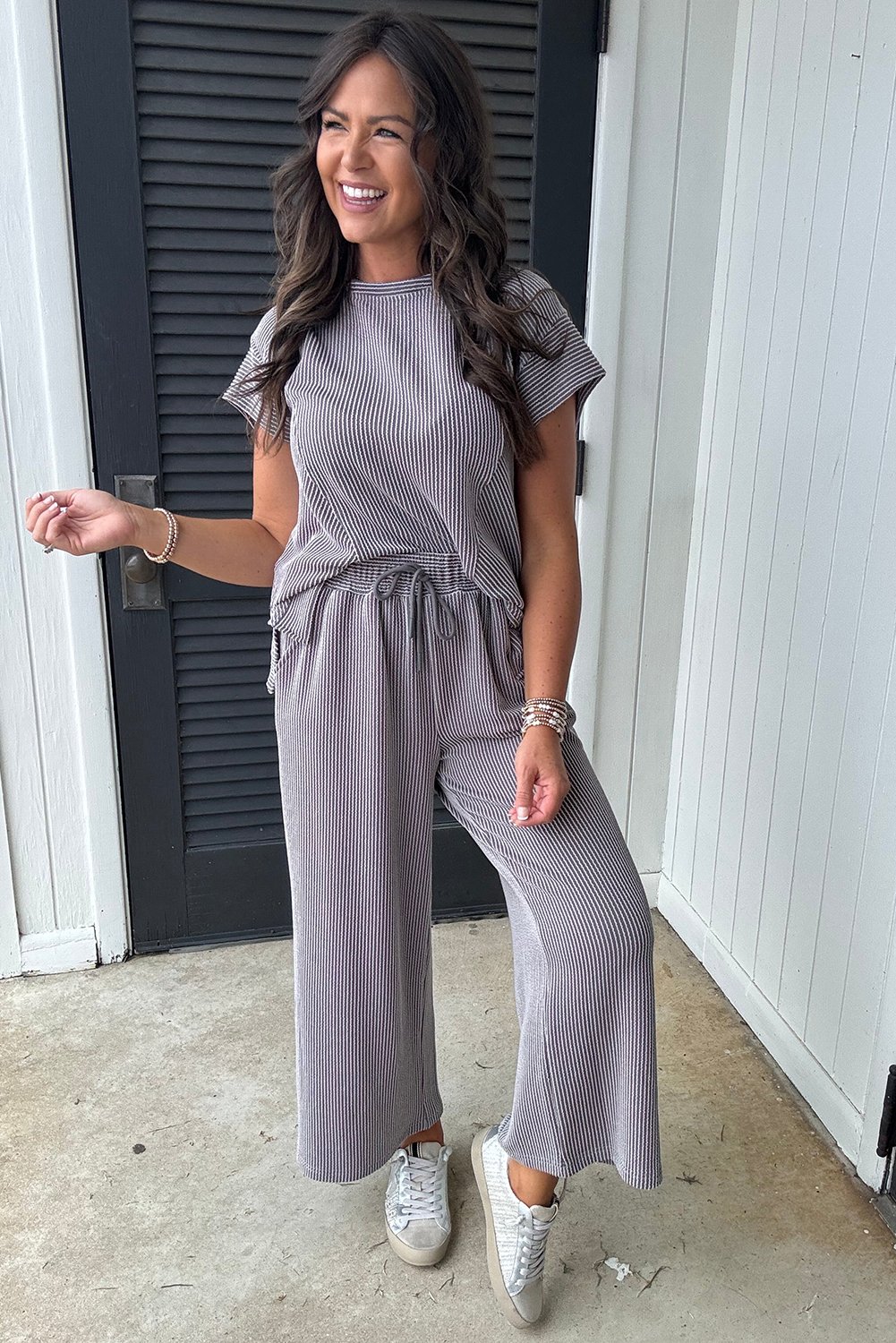 Thumbnail - Wild Wind Solid Kordelstrick T-Shirt mit kurzen Ärmeln und weit geschnittene Hose Set