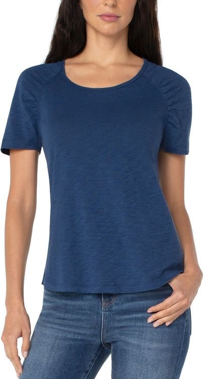 Gesmoktes, kurzärmliges T-Shirt aus Flammstrick in Nachthimmelblau