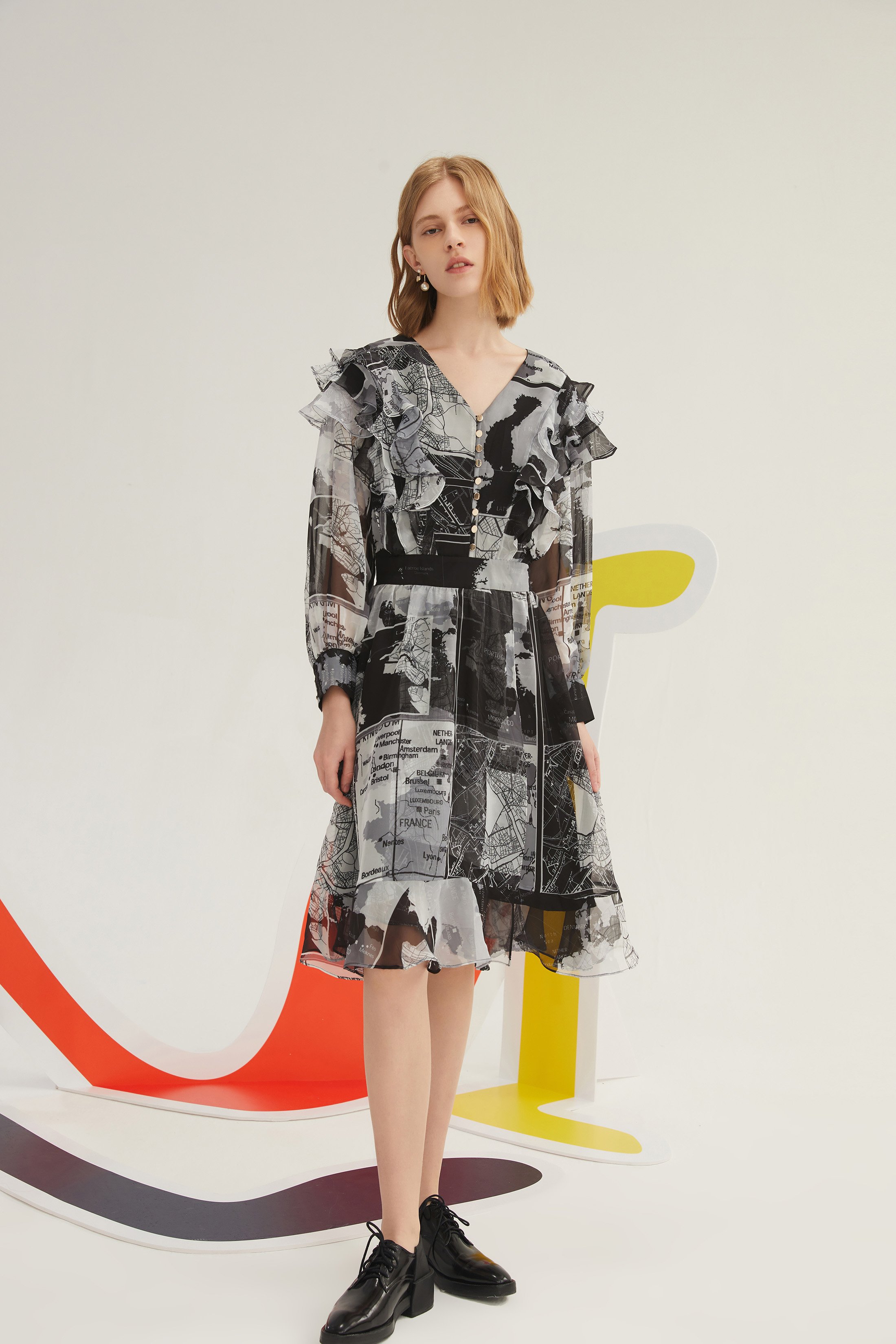 Lily Ruffle Dress Grau